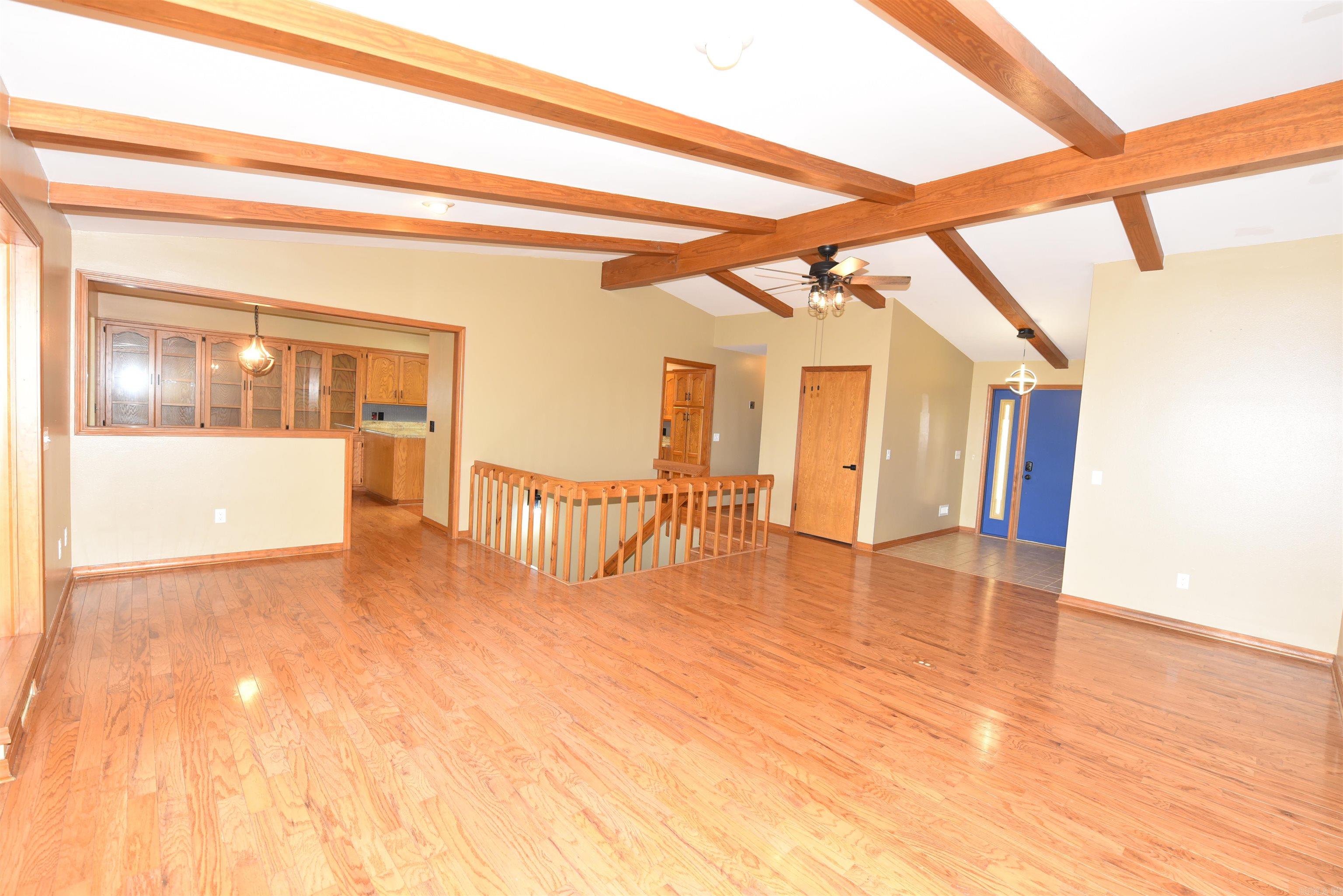 INDIAN HILLS - Residential