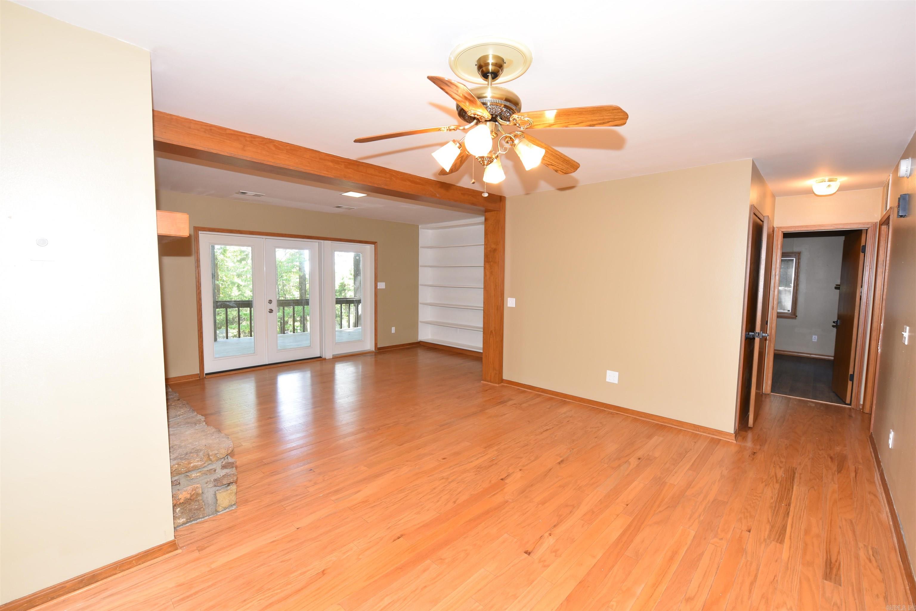 INDIAN HILLS - Residential