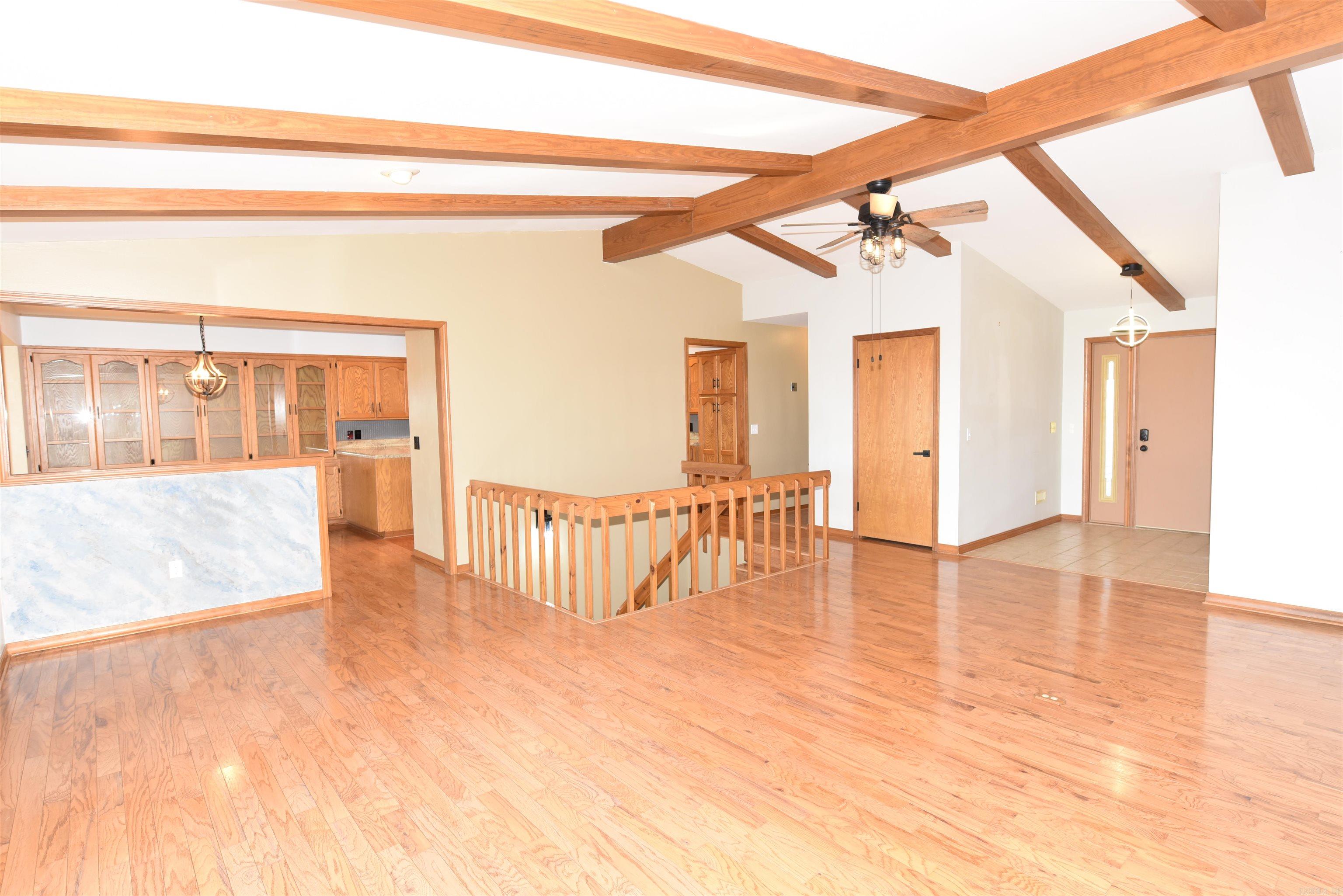 INDIAN HILLS - Residential