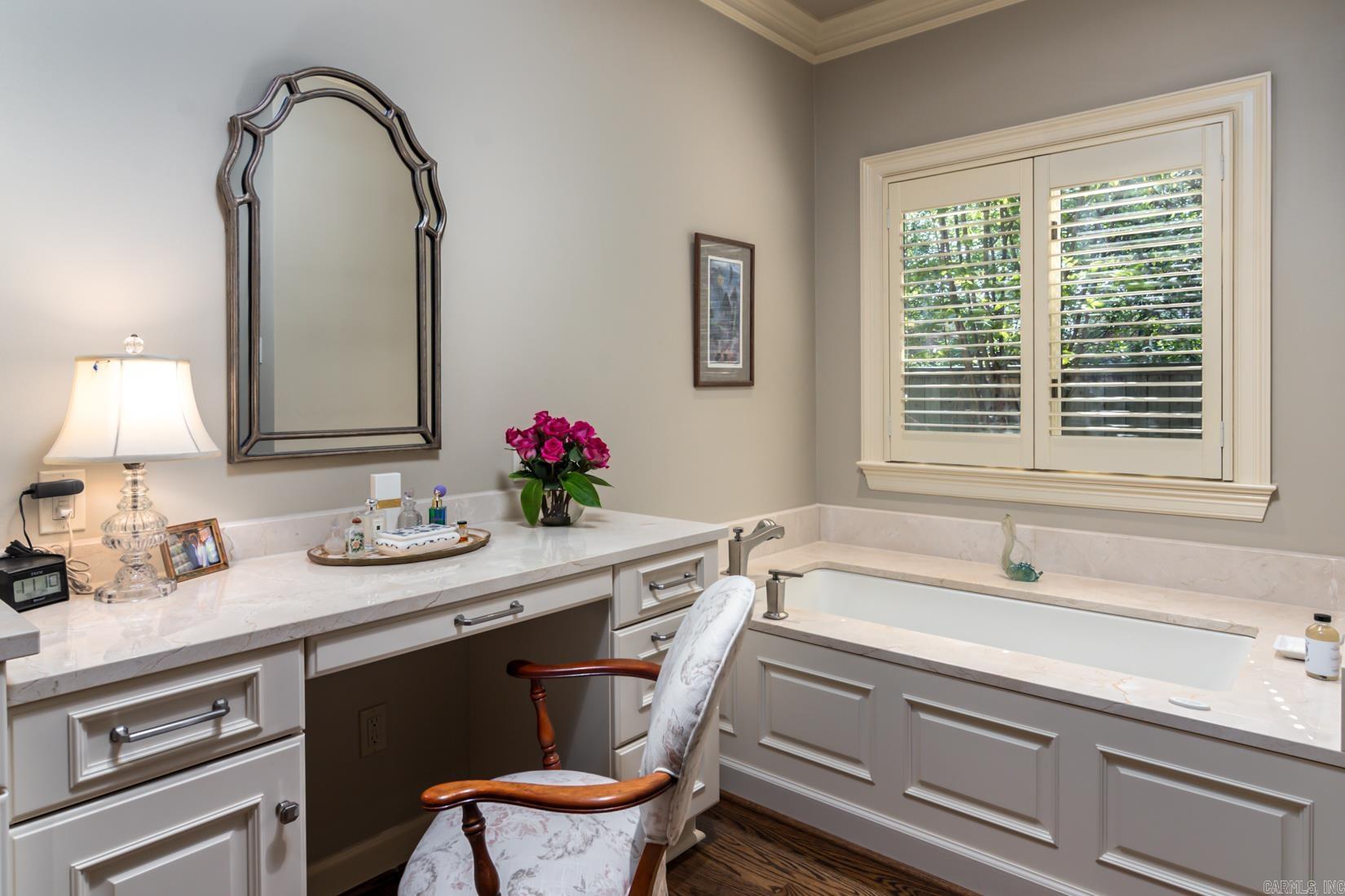 HICKORY CREEK - Residential
