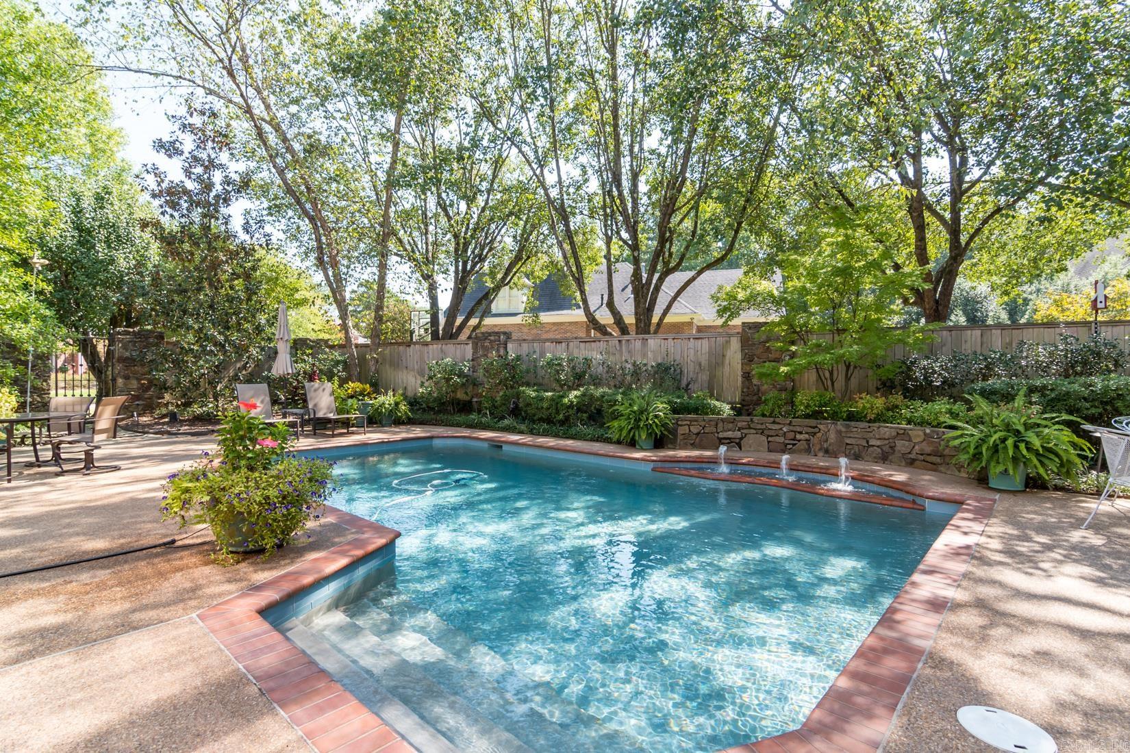 HICKORY CREEK - Residential