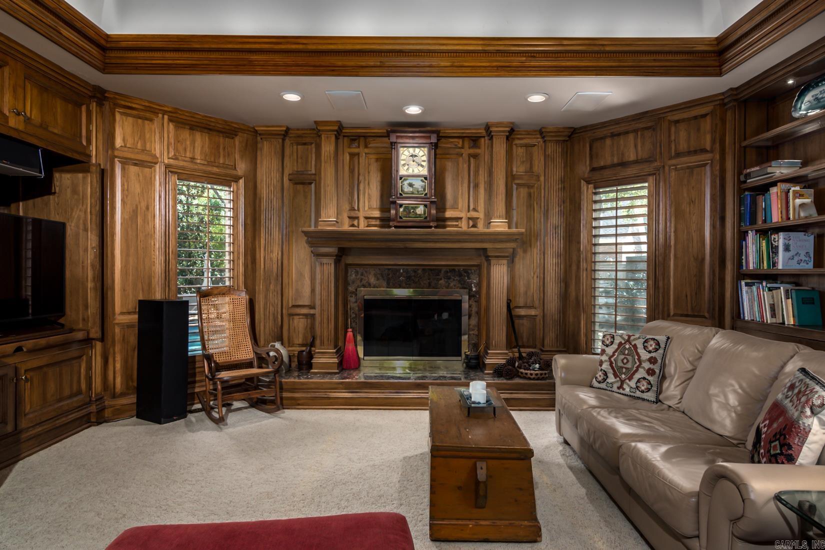 HICKORY CREEK - Residential