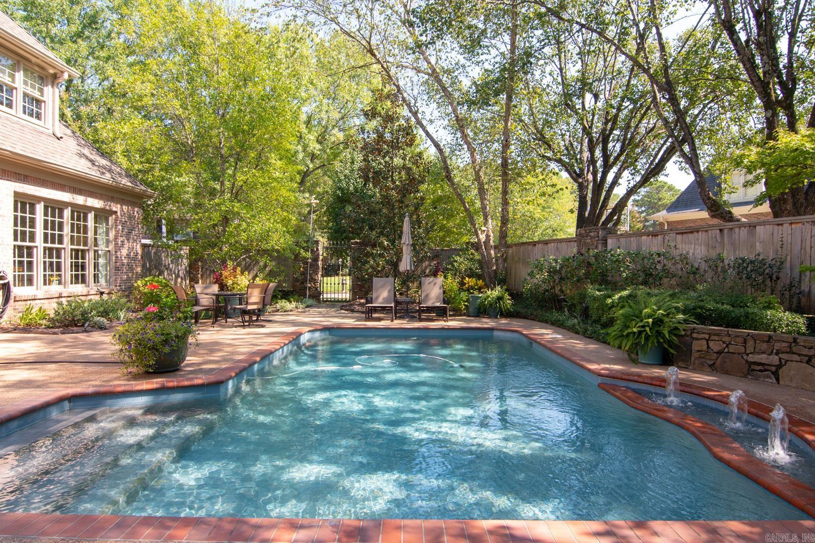 HICKORY CREEK - Residential