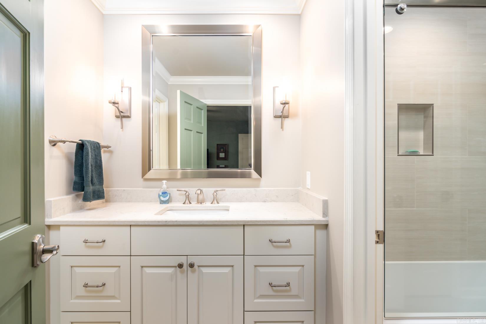 HICKORY CREEK - Residential