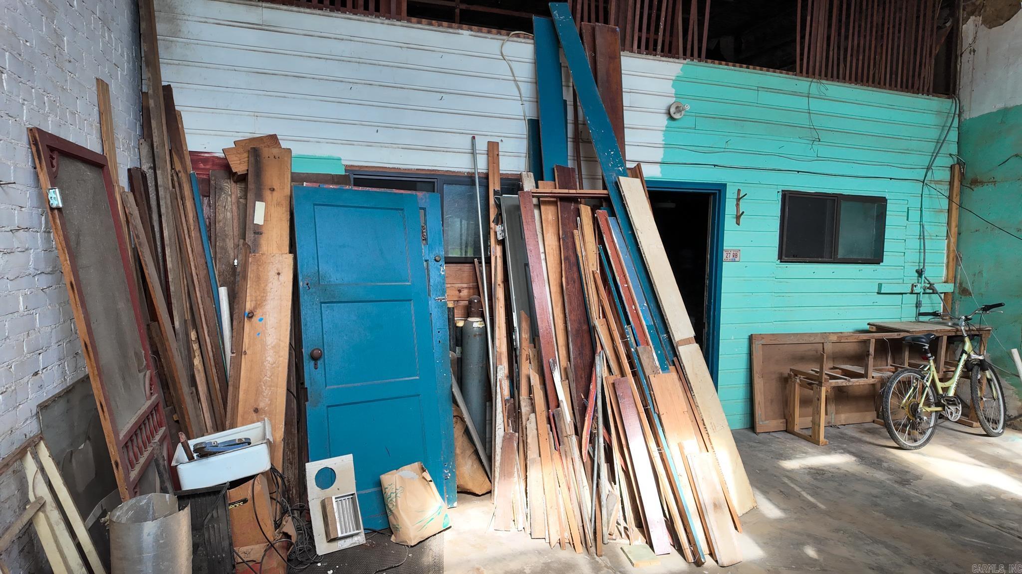 Leslie Original Town - Residential