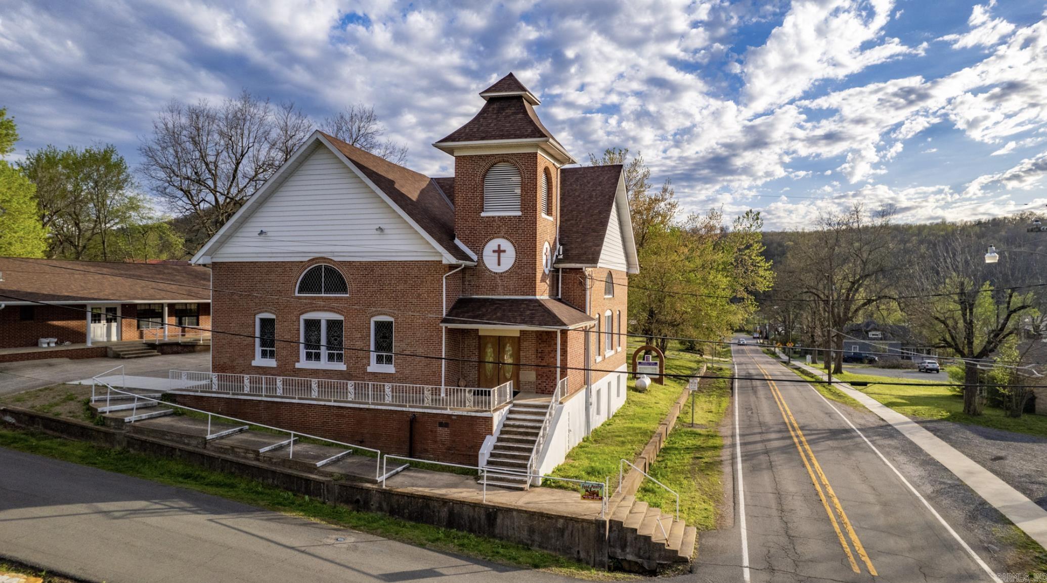 Leslie Original Town - Residential
