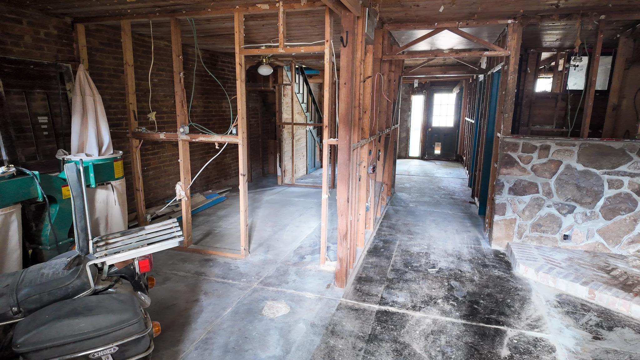 Leslie Original Town - Residential