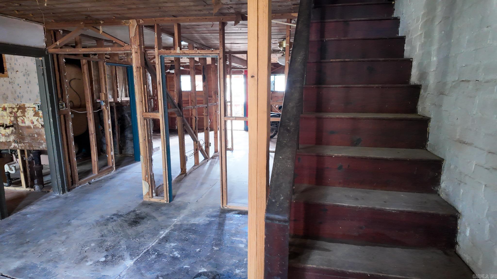 Leslie Original Town - Residential