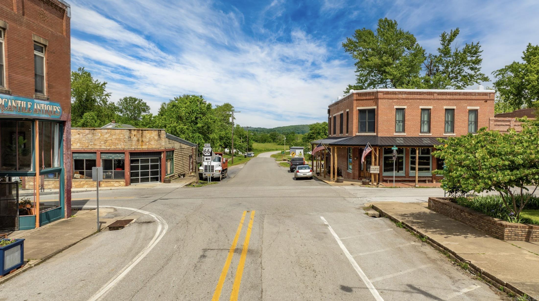 Leslie Original Town - Residential