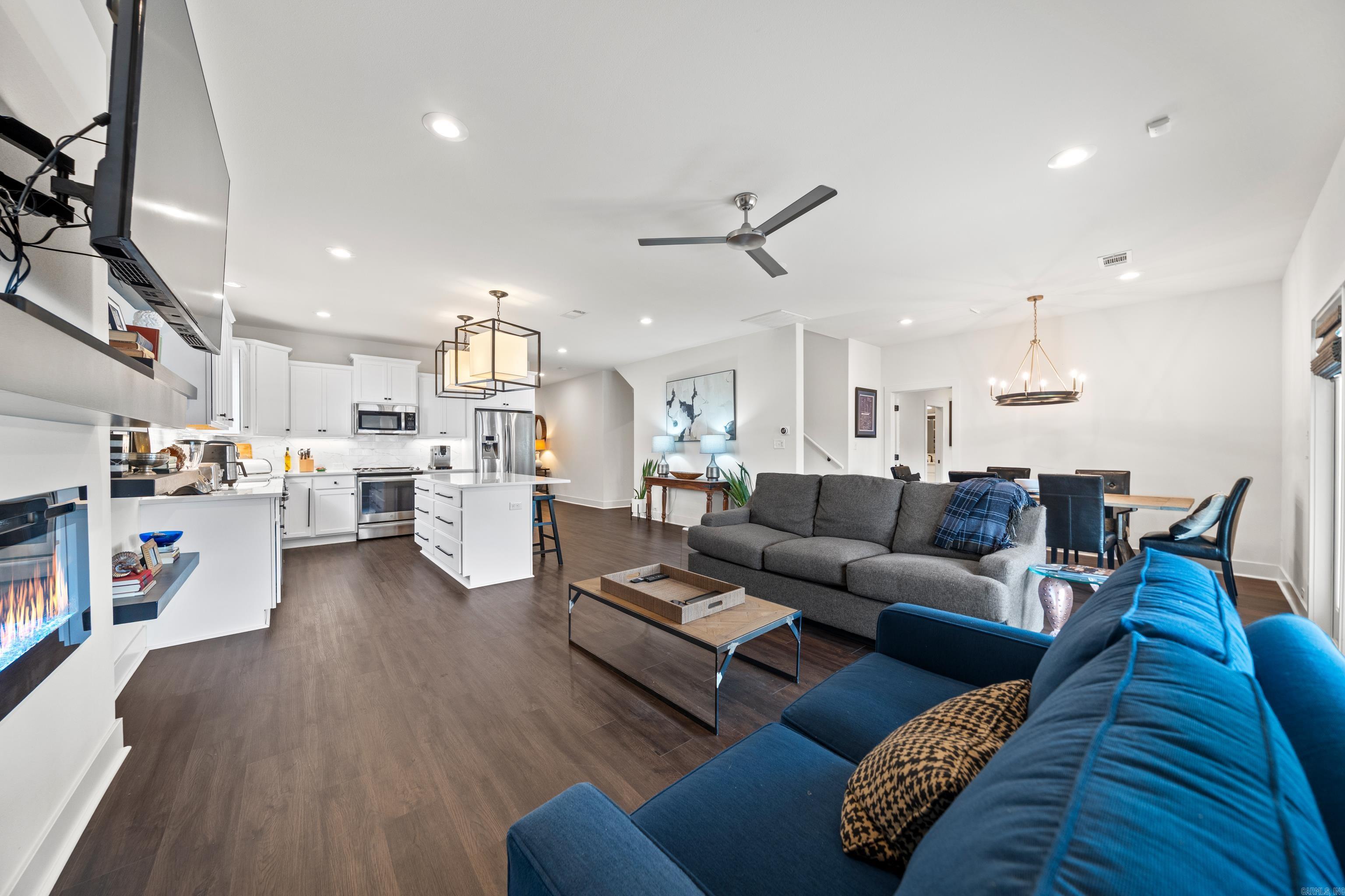 COTTAGES AT BAYSHORE - Residential