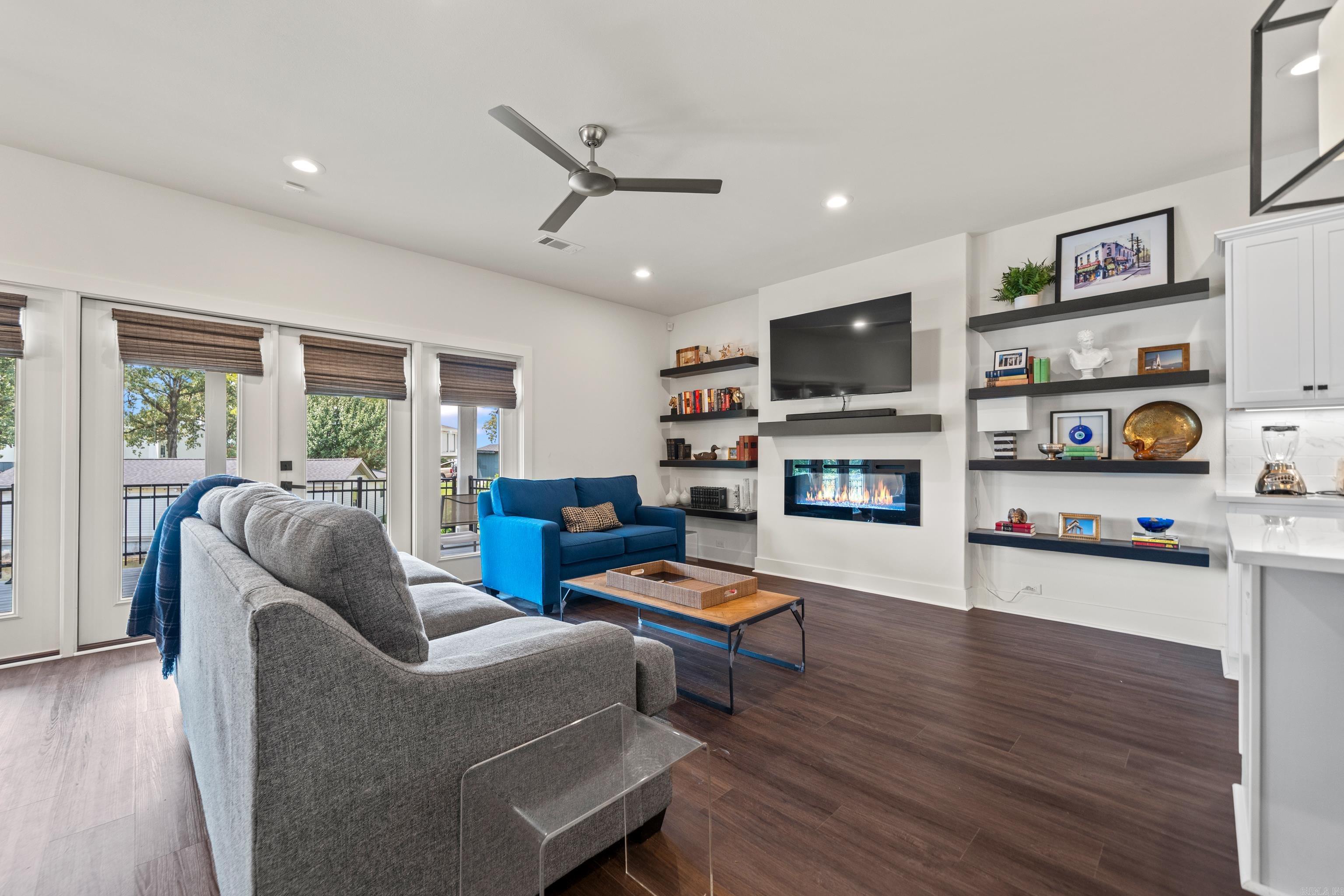 COTTAGES AT BAYSHORE - Residential