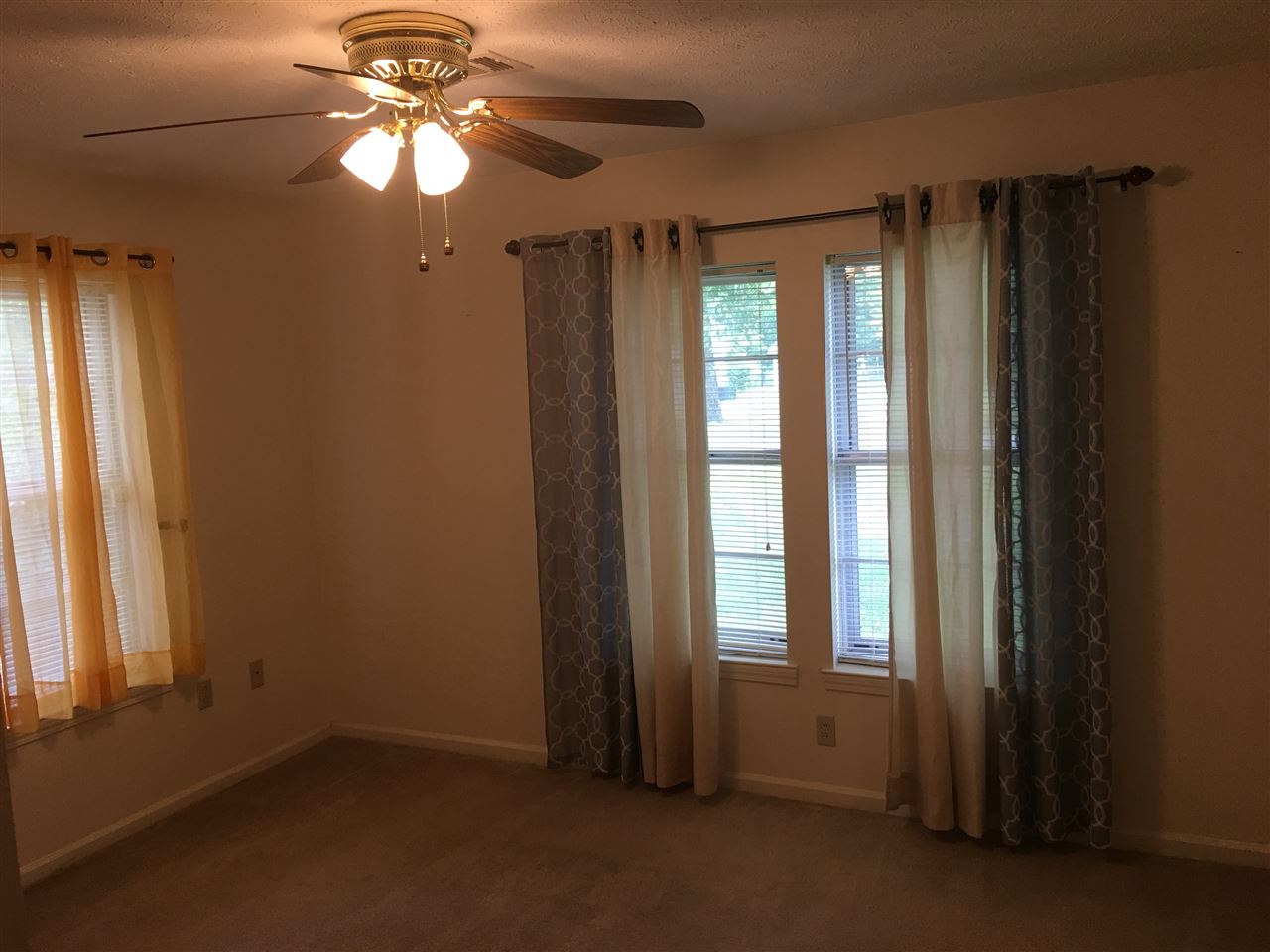Longview - Residential Lease