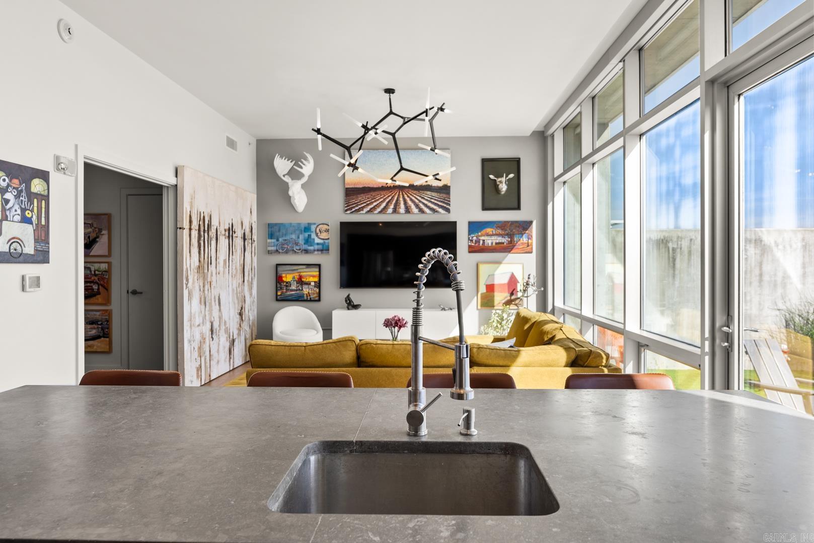 300 THIRD HPR - Residential