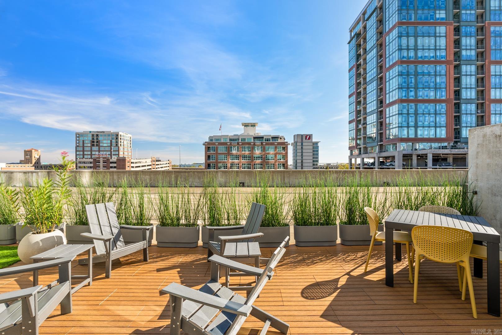 300 THIRD HPR - Residential