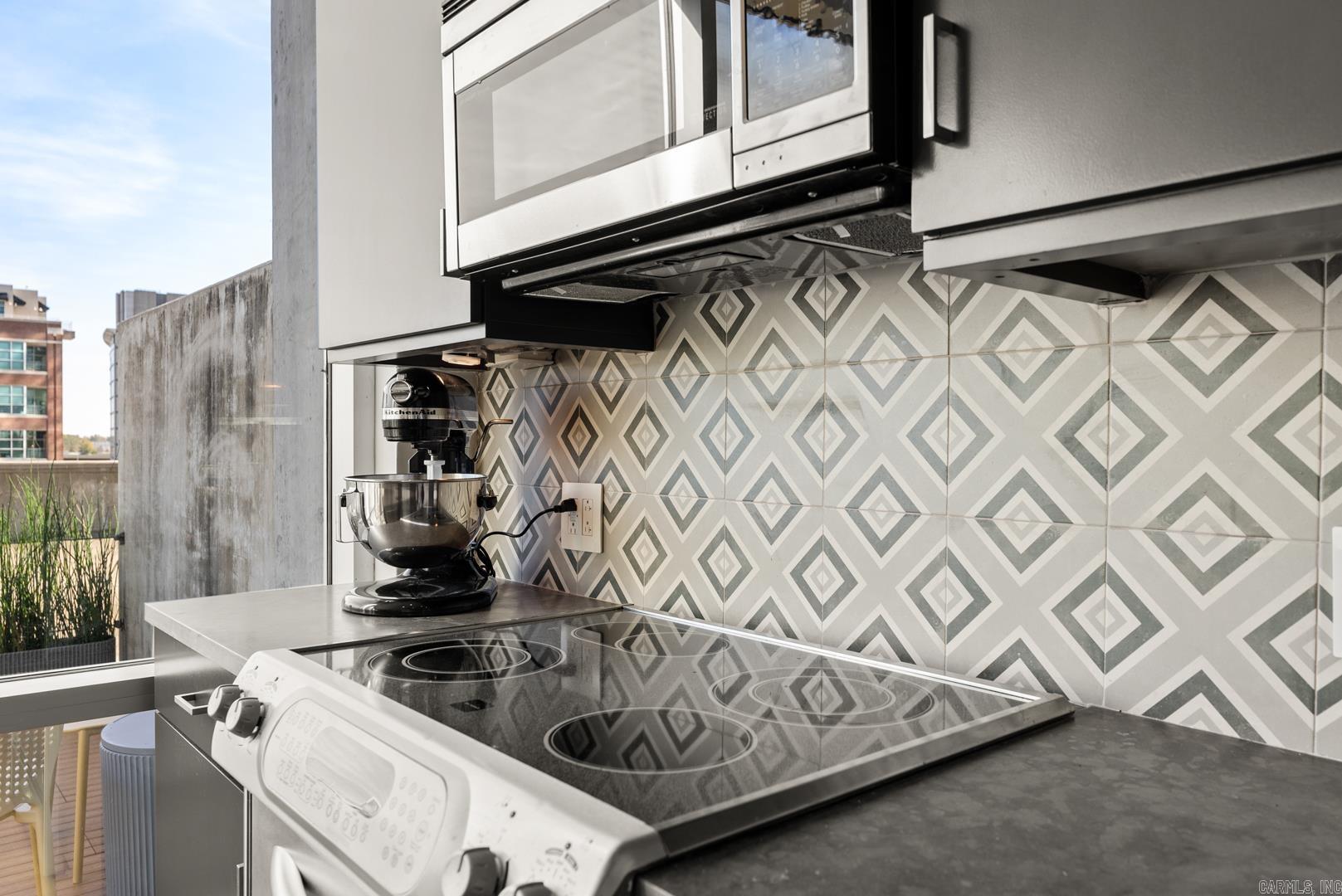 300 THIRD HPR - Residential