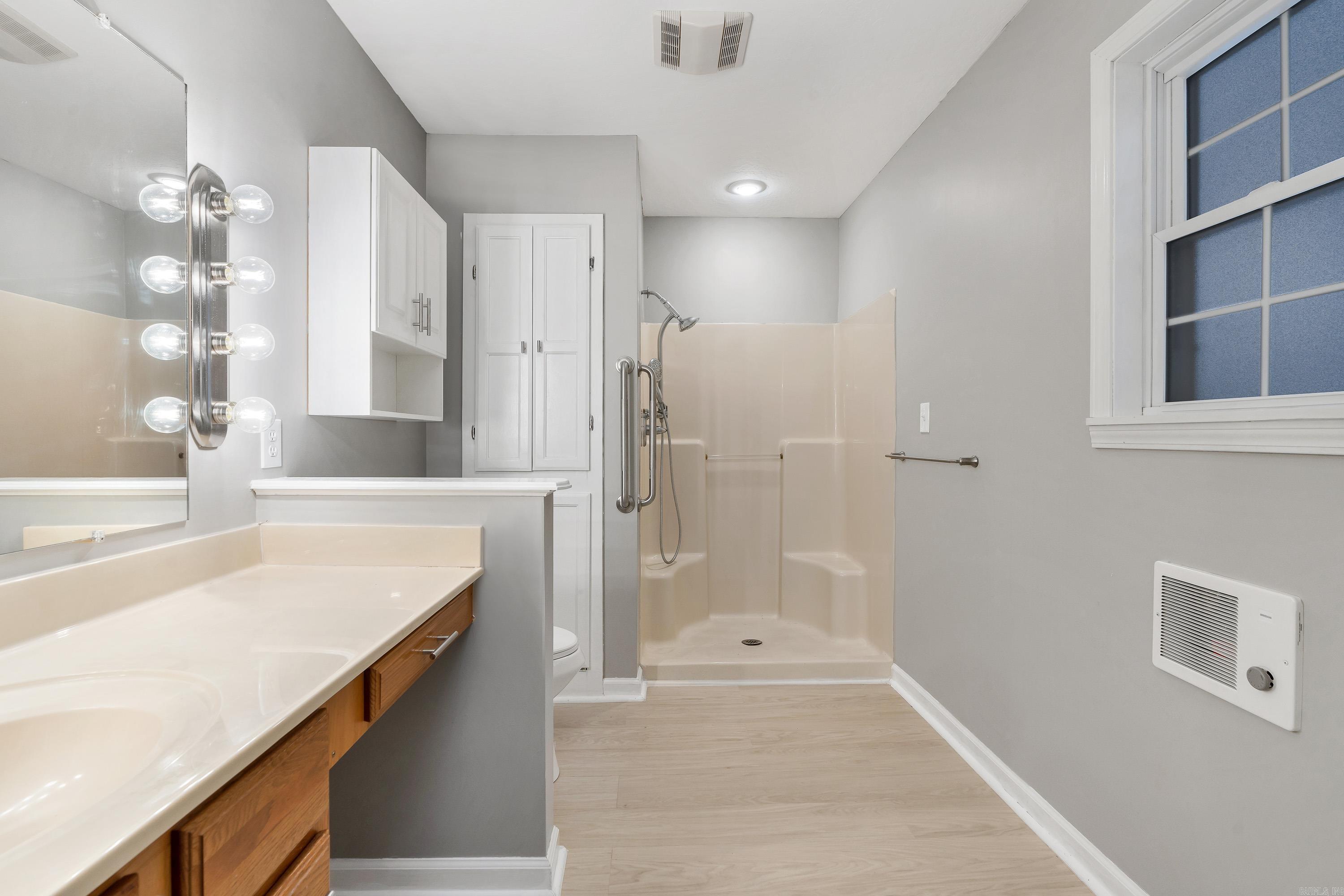 CASTLEBERRY - Residential