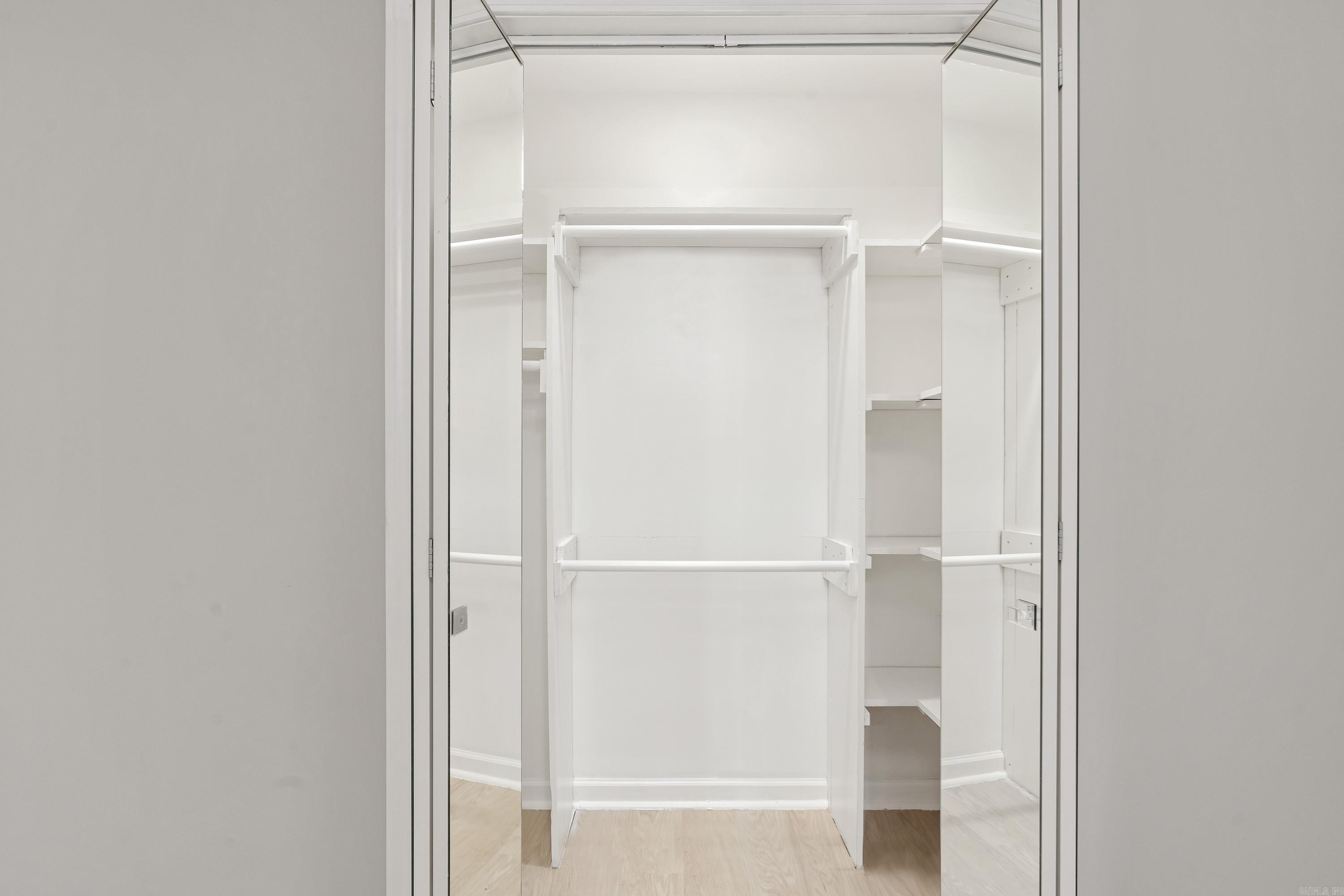 CASTLEBERRY - Residential