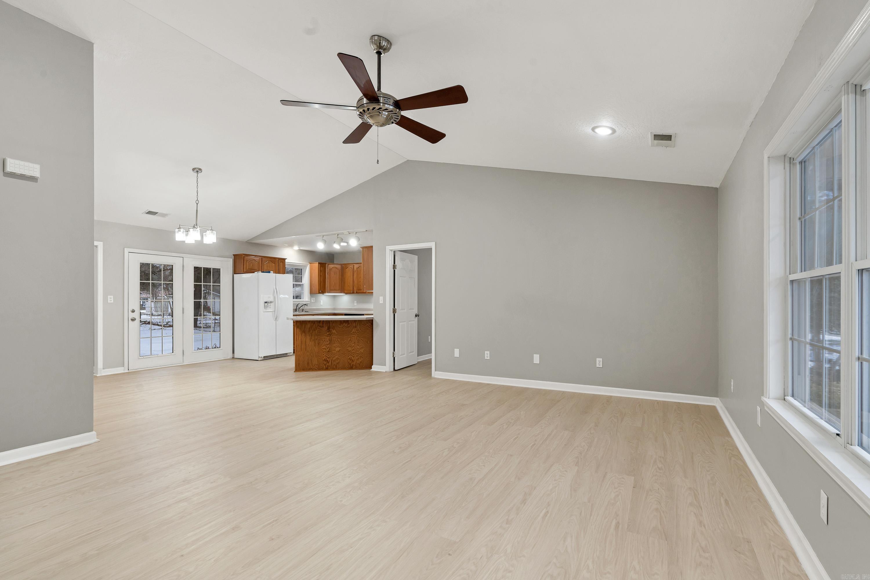 CASTLEBERRY - Residential