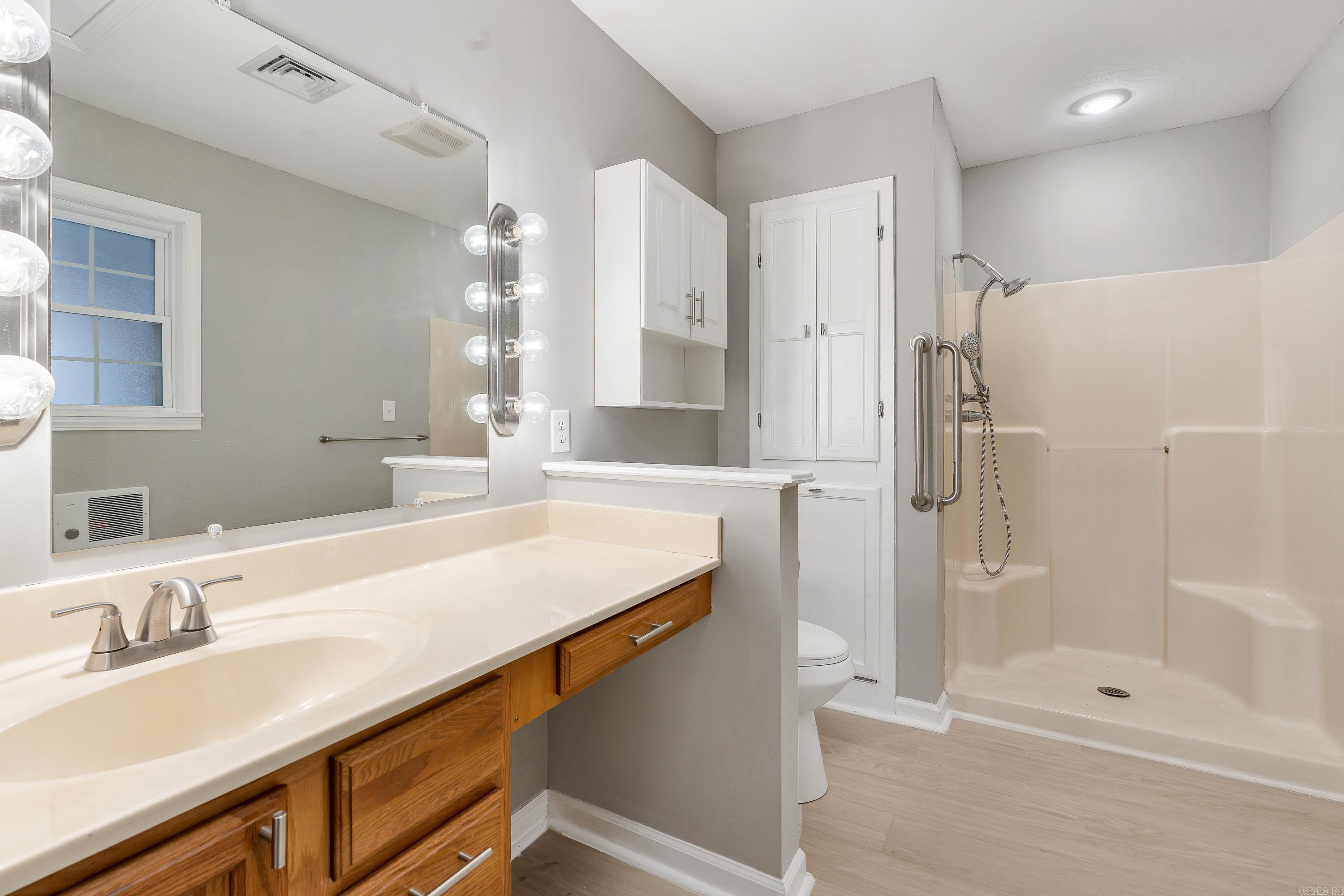 CASTLEBERRY - Residential