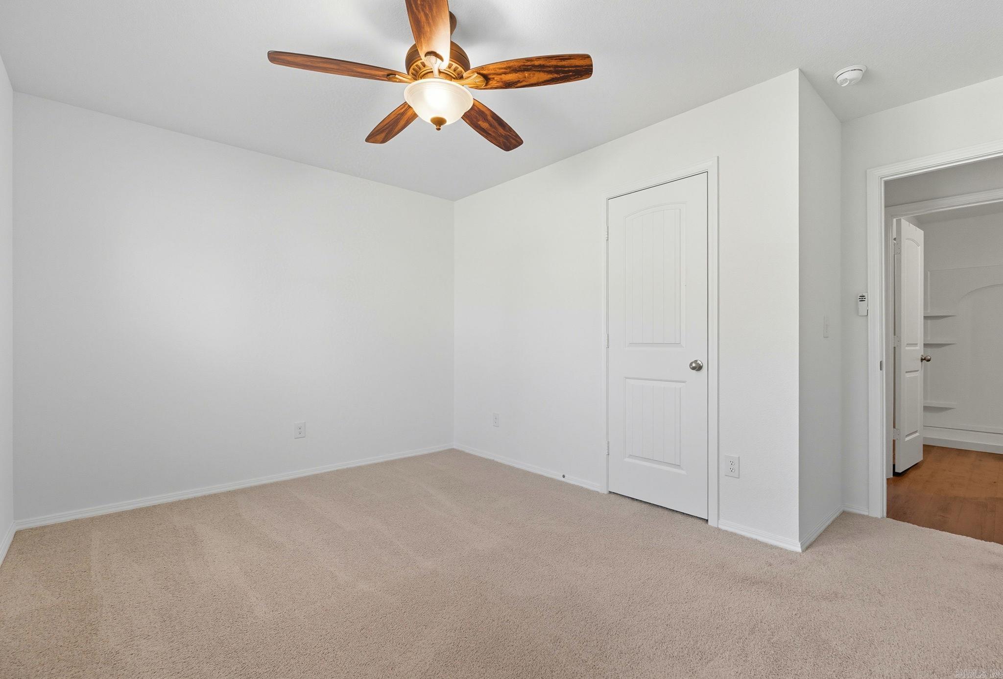 OAKLAND GROVE ESTATES - Residential