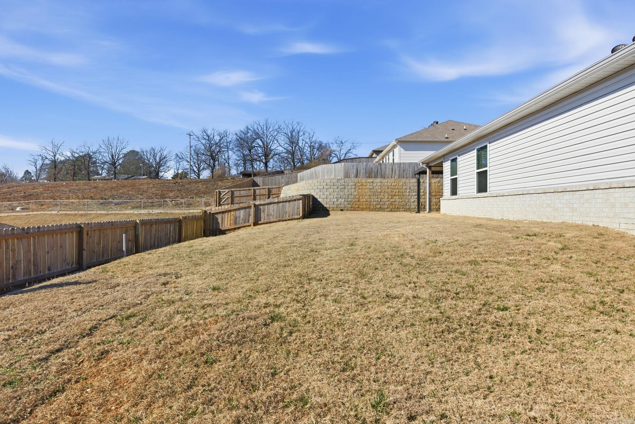 OAKLAND GROVE ESTATES - Residential