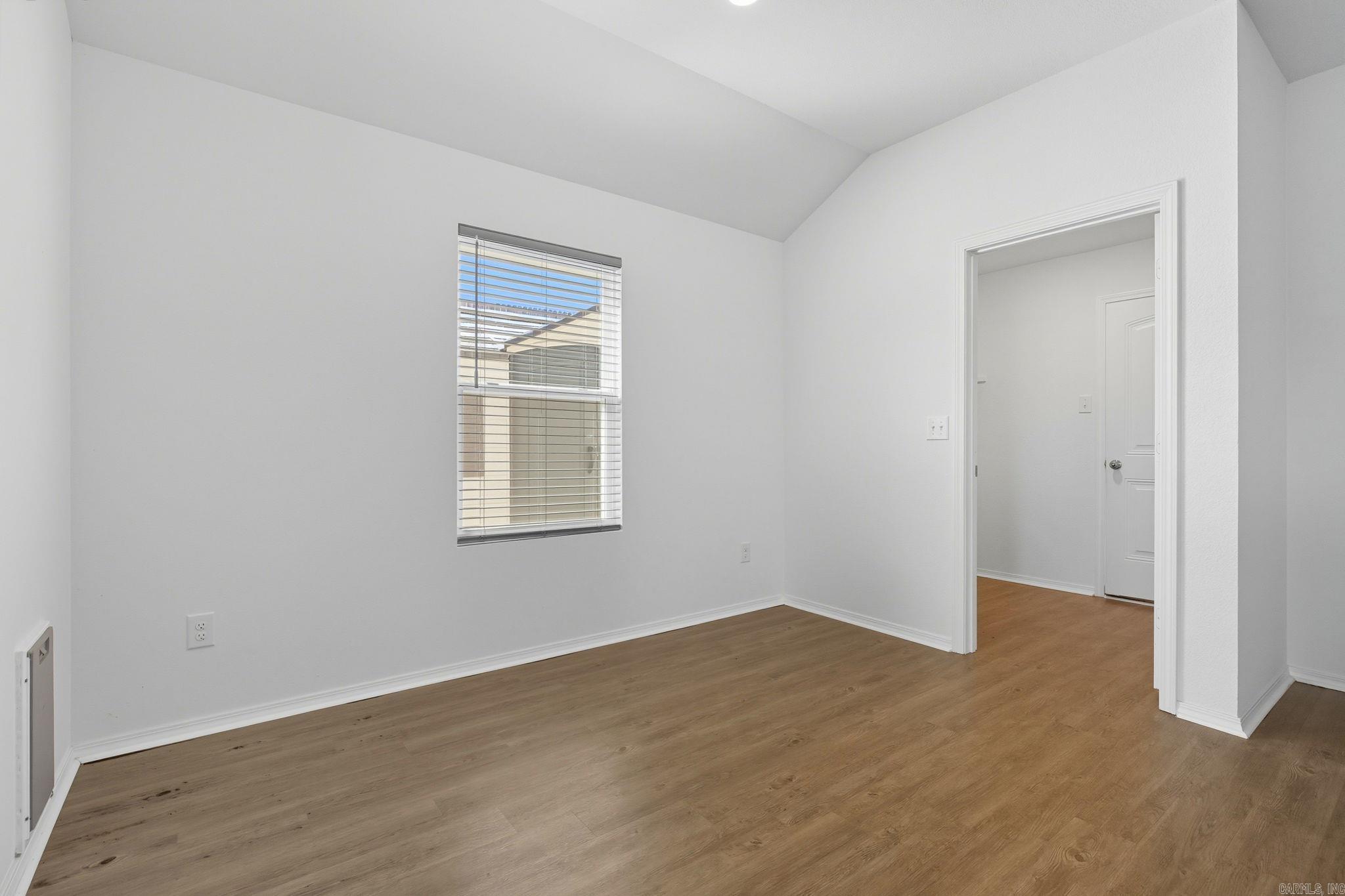 OAKLAND GROVE ESTATES - Residential