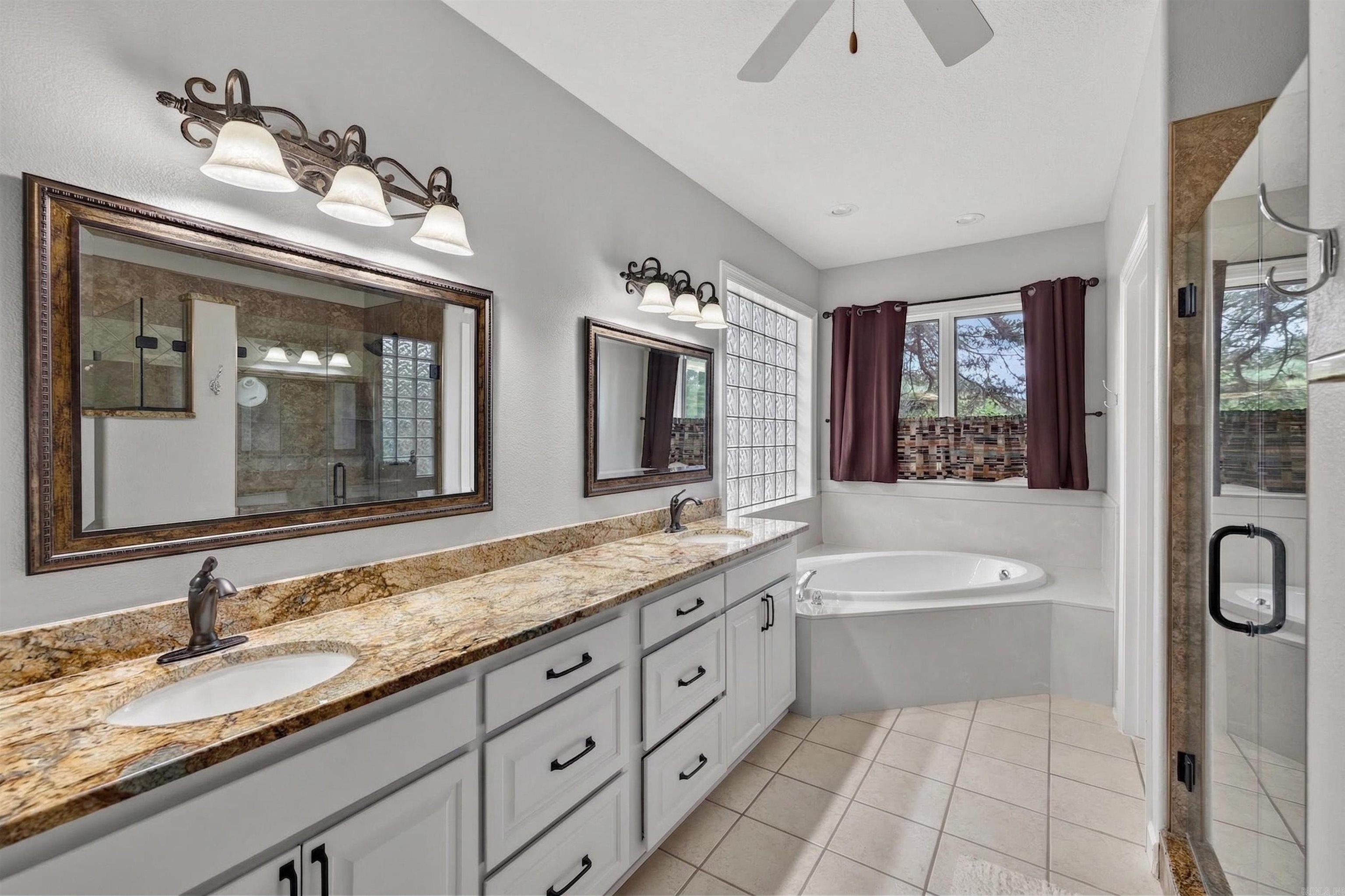 ISABELLA GOLF COURSE - Residential