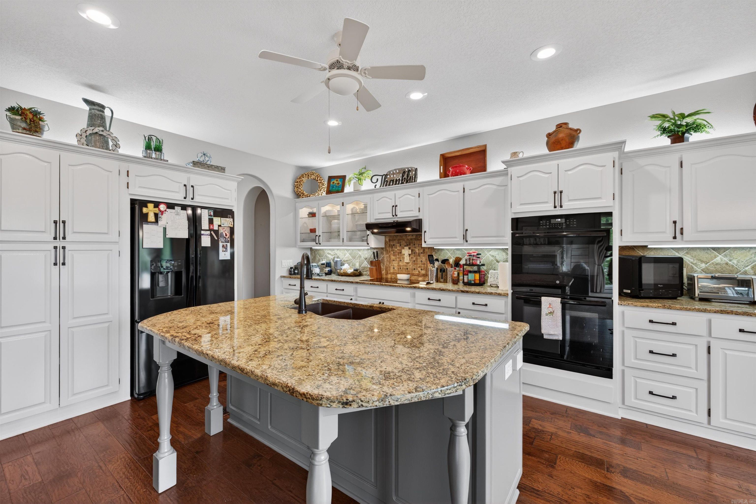 ISABELLA GOLF COURSE - Residential