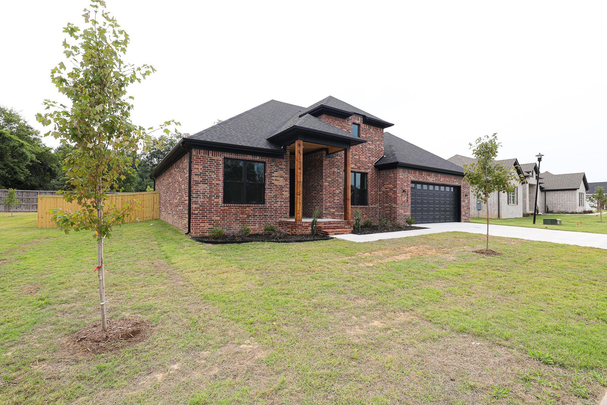 OLDE SALEM TOWNSHIP - Residential