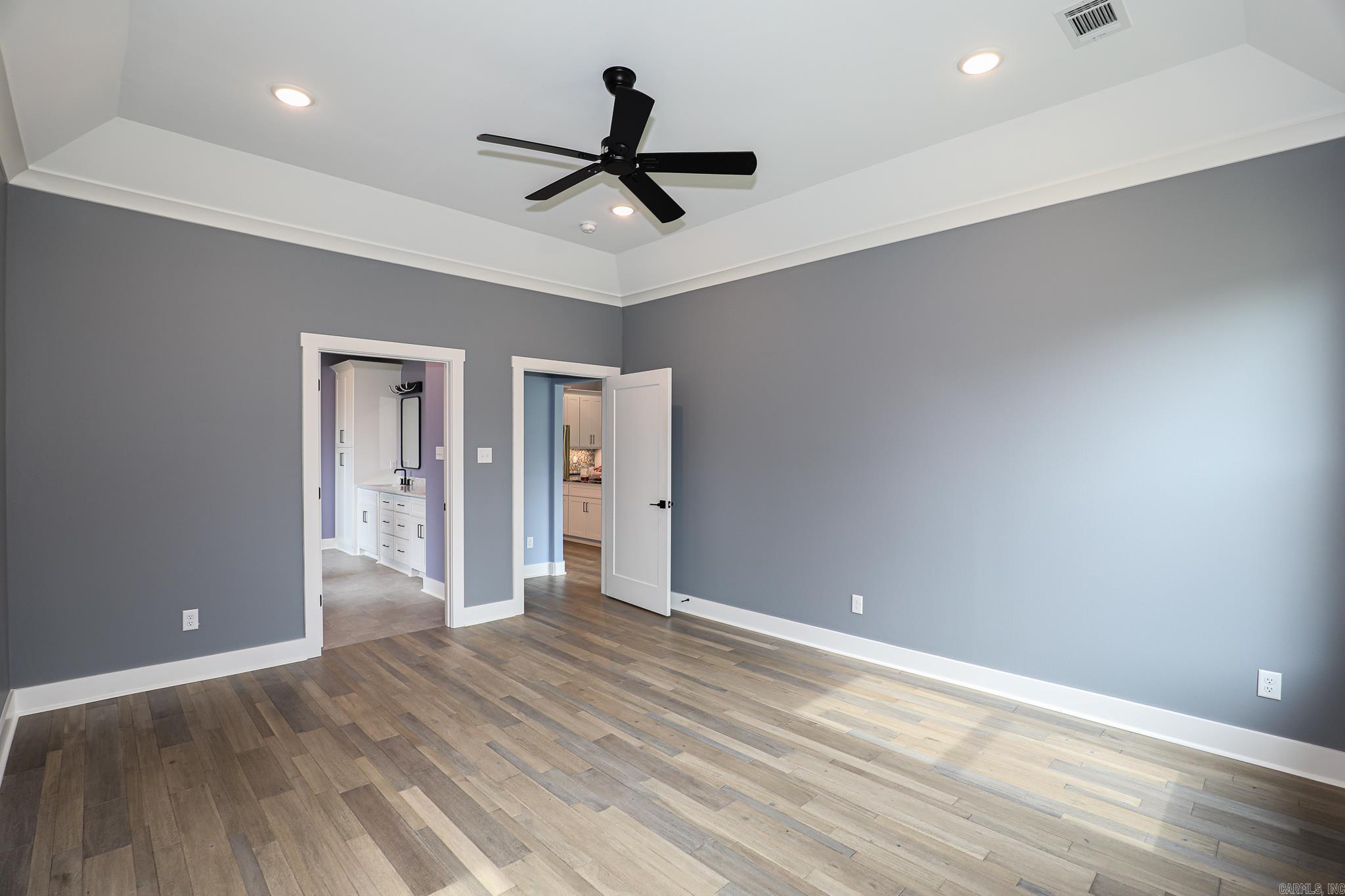 OLDE SALEM TOWNSHIP - Residential