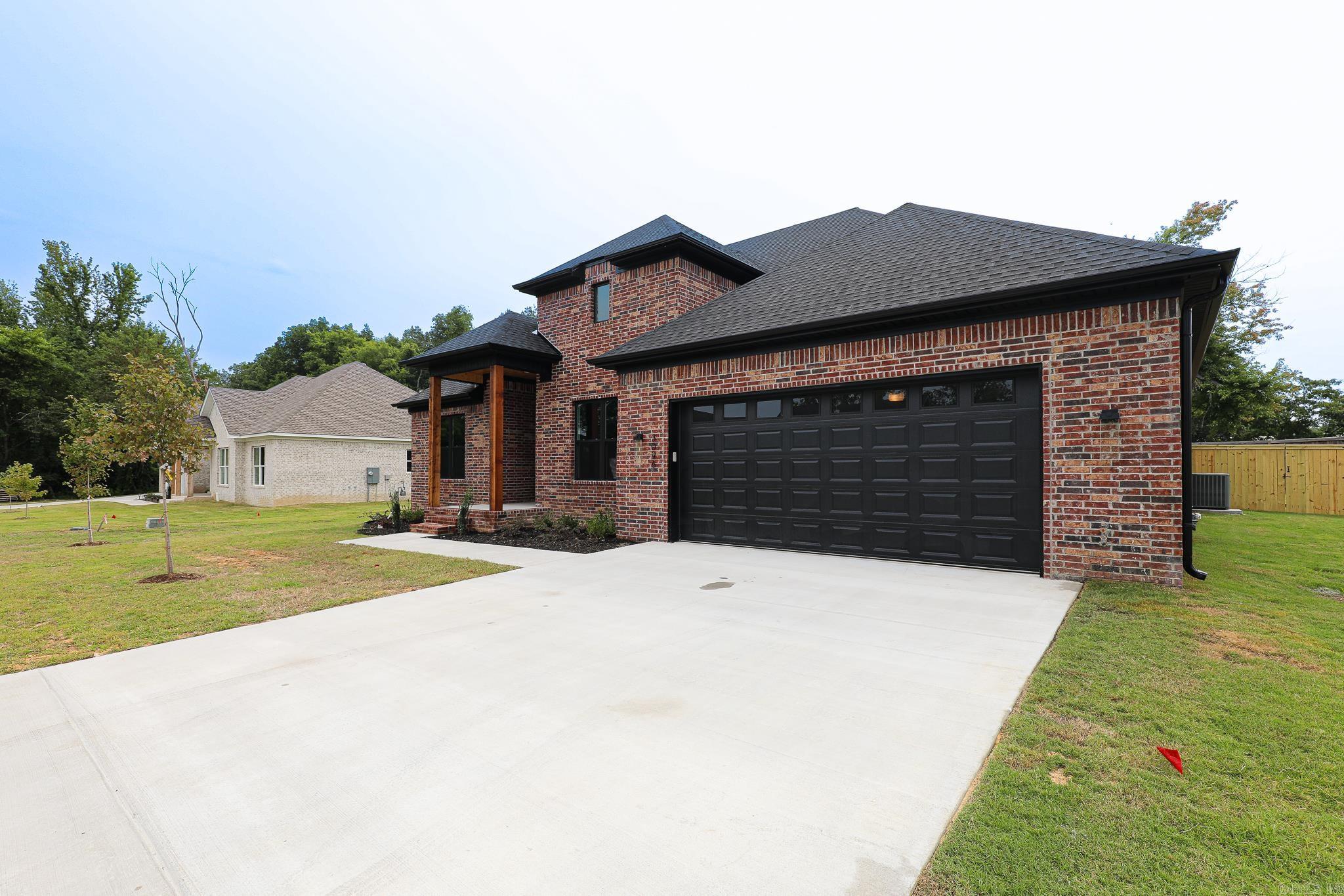 OLDE SALEM TOWNSHIP - Residential