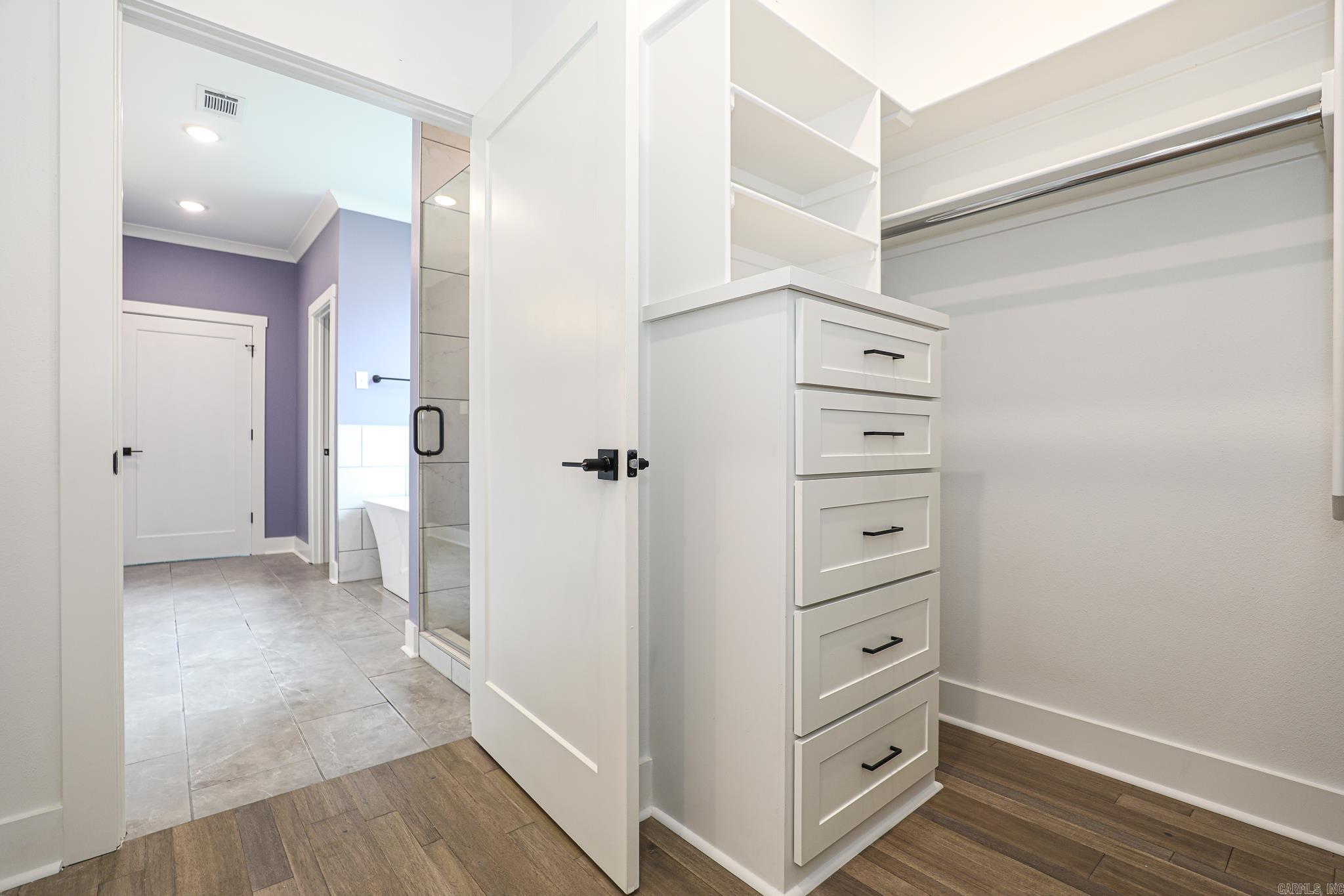 OLDE SALEM TOWNSHIP - Residential