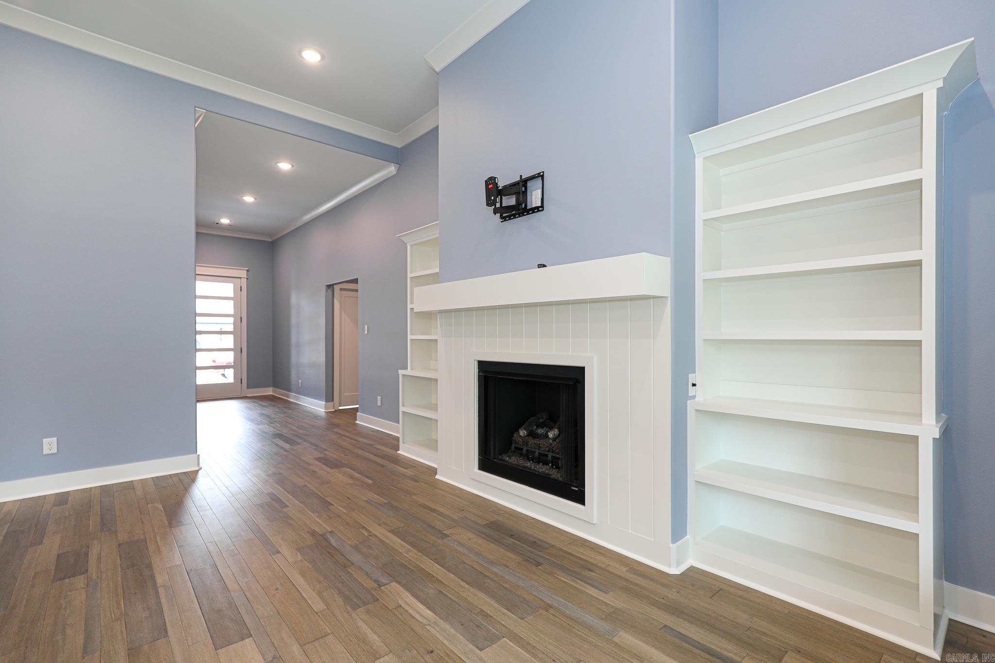 OLDE SALEM TOWNSHIP - Residential