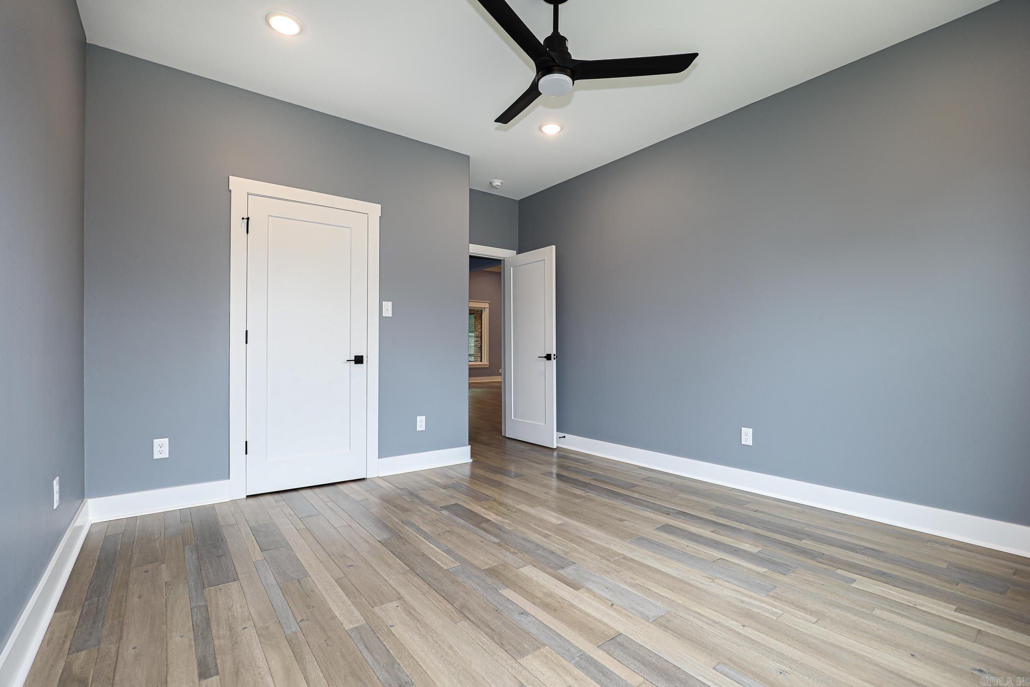 OLDE SALEM TOWNSHIP - Residential