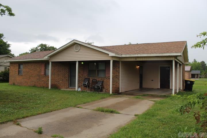 No Disclosure. To be sold AS IS. Nice yard with brick home, Needs some TLC. All offers to include ARA contract, EM addenda, CASH OFFERS POF SHOWING Buyer name, bank name and balance, dated within last 20 days- Term offer preapproval indicating lender has reviewed buyer credit, income and assets to close and property condition, and these items are not a condition of loan approval. Minimum EM Deposit : EMD 10% cash, 1% financing or 1k minimum whichever is greater. Buyer may use any lender of choice, but must obtain preapproval from NEWREZ Home Loan division for free prequal- contact- Dawn Hoffmeister- 214-563-3138 or dawn.monkshoffmeister@newrez.com