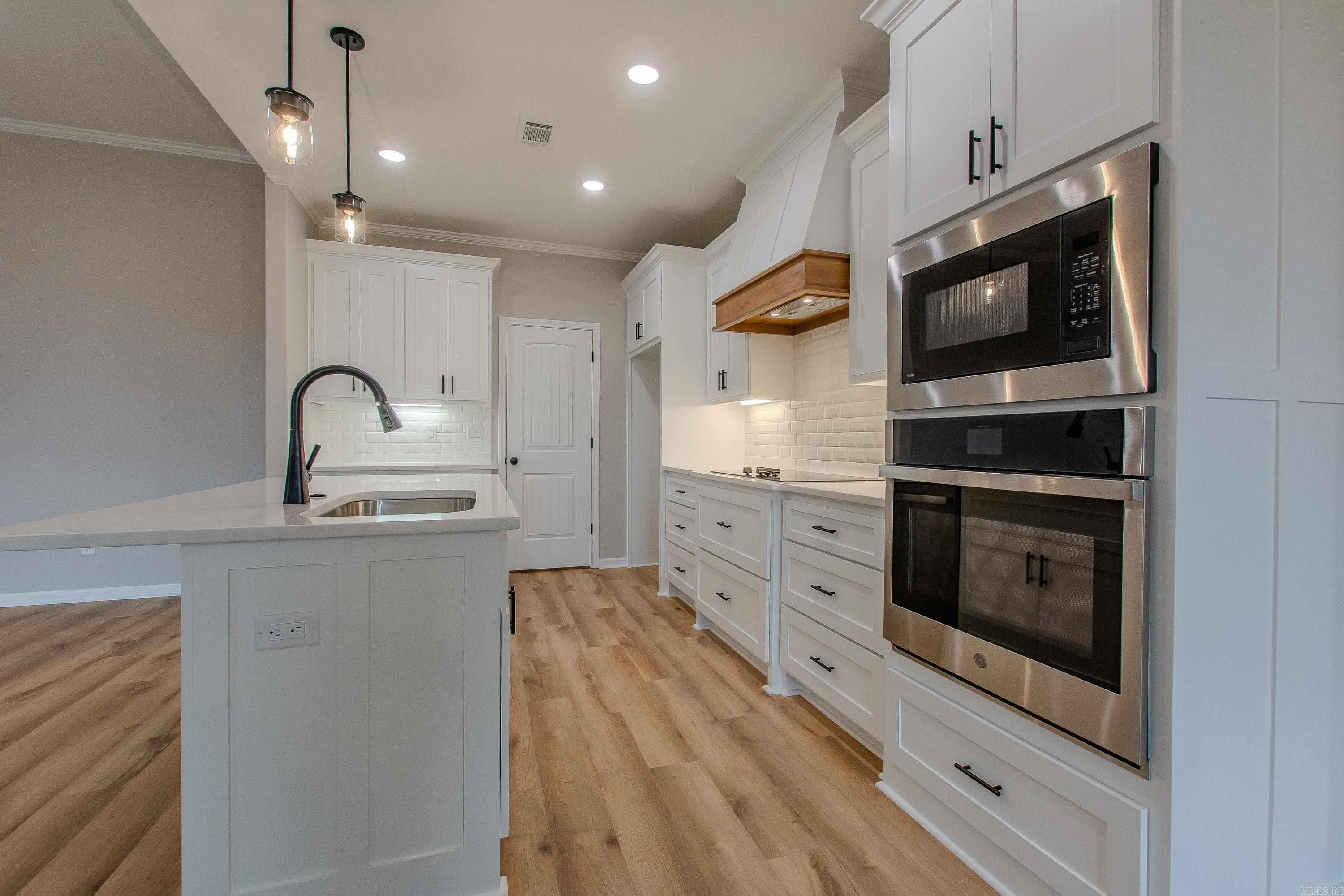 HIDDEN VALLEY ESTATES - Residential