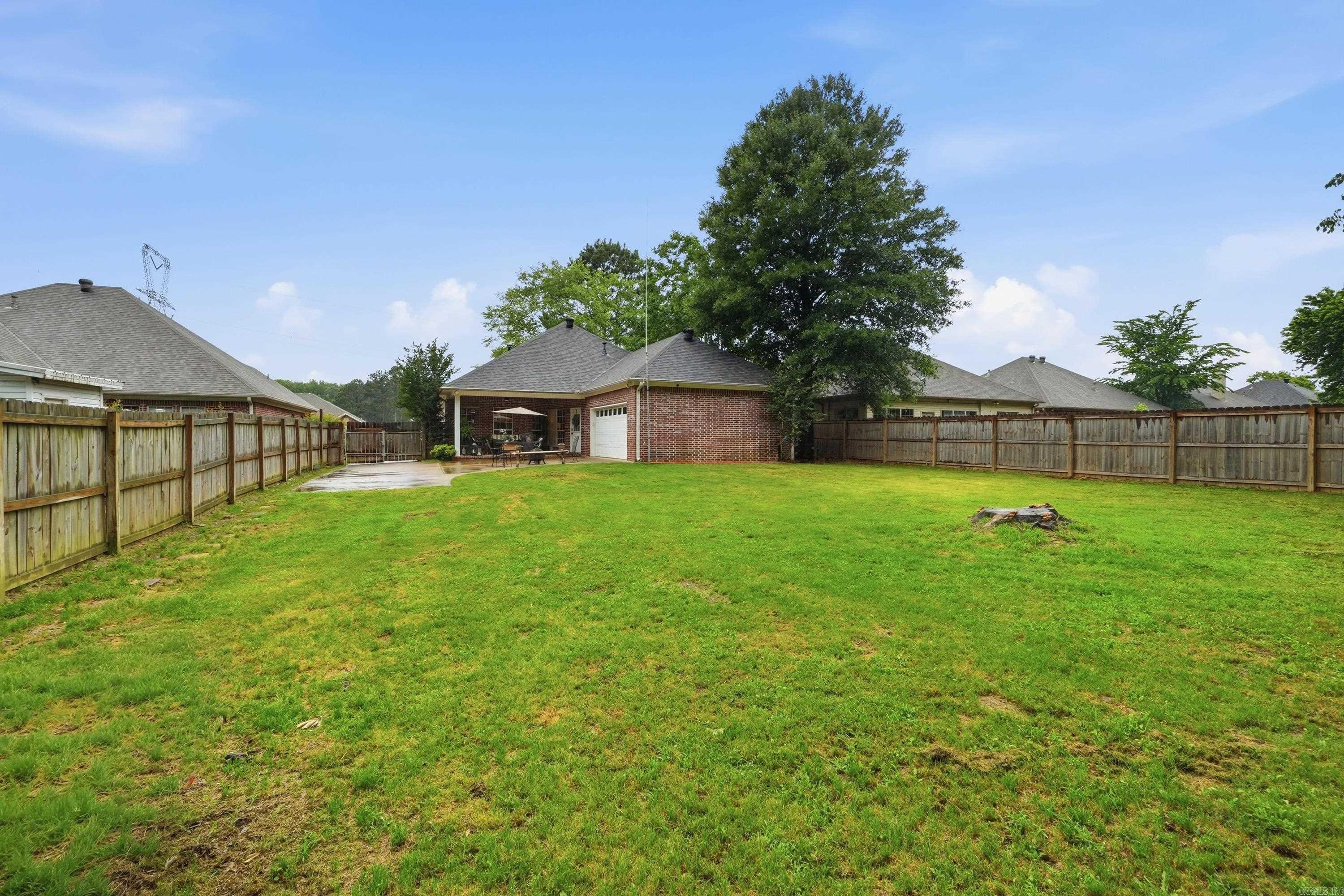 CLUB CREEK - Residential