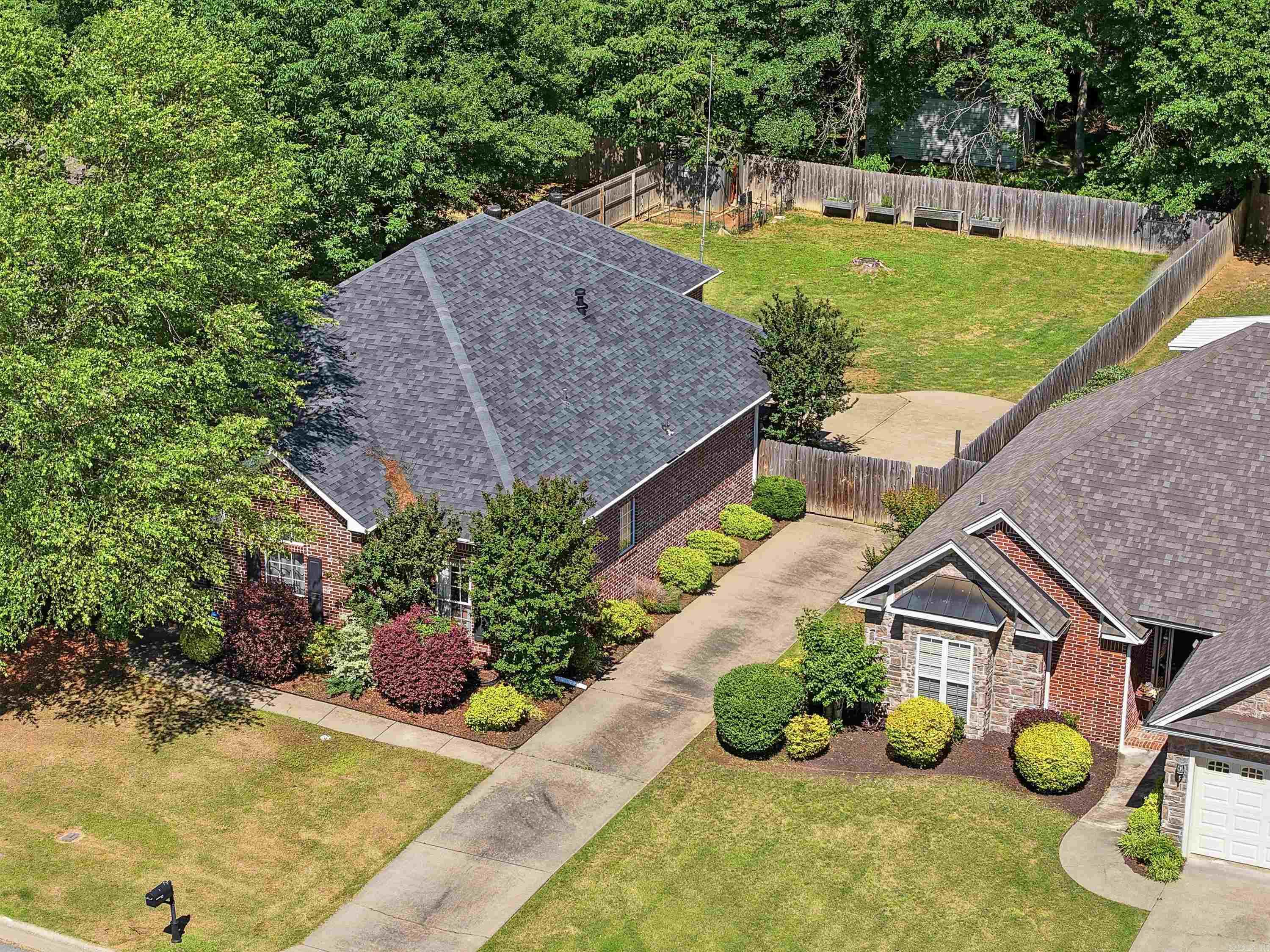 CLUB CREEK - Residential