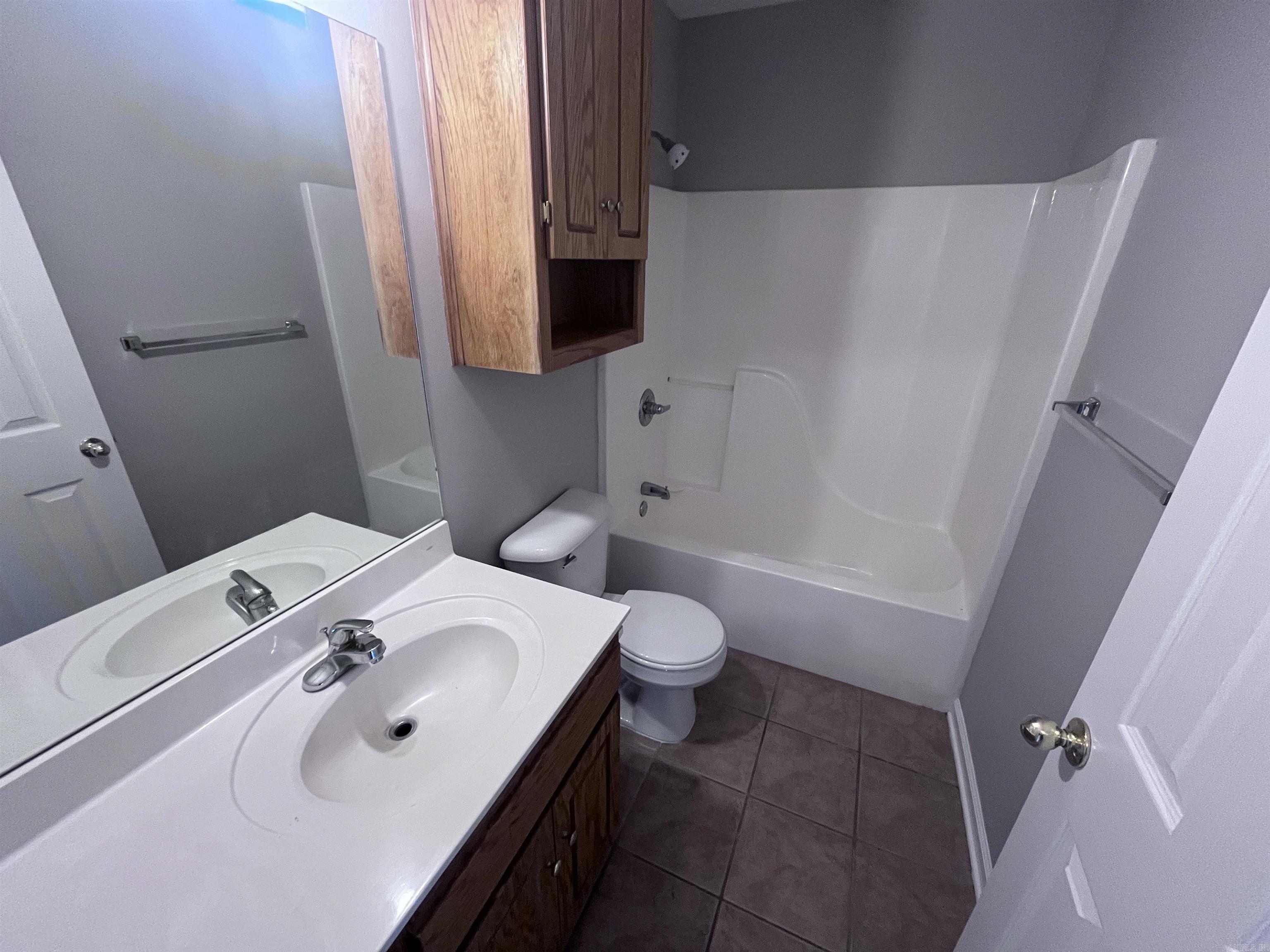 Robinwood - Residential Lease