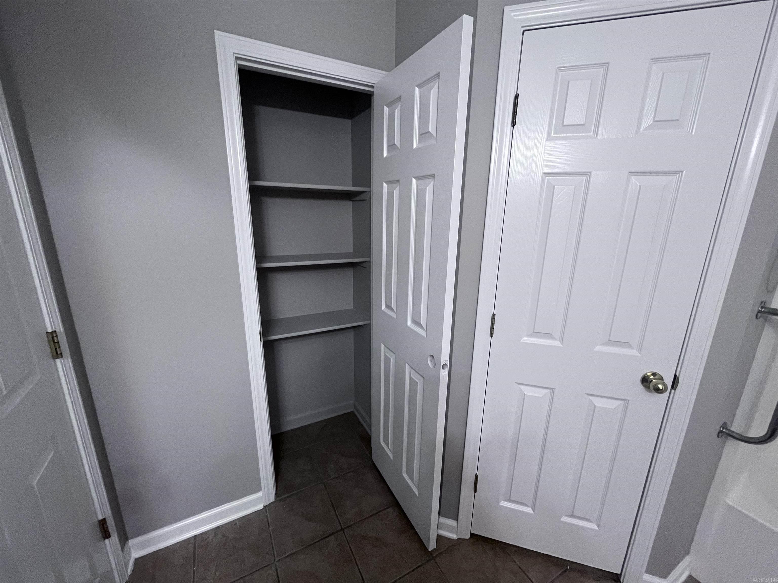 Robinwood - Residential Lease