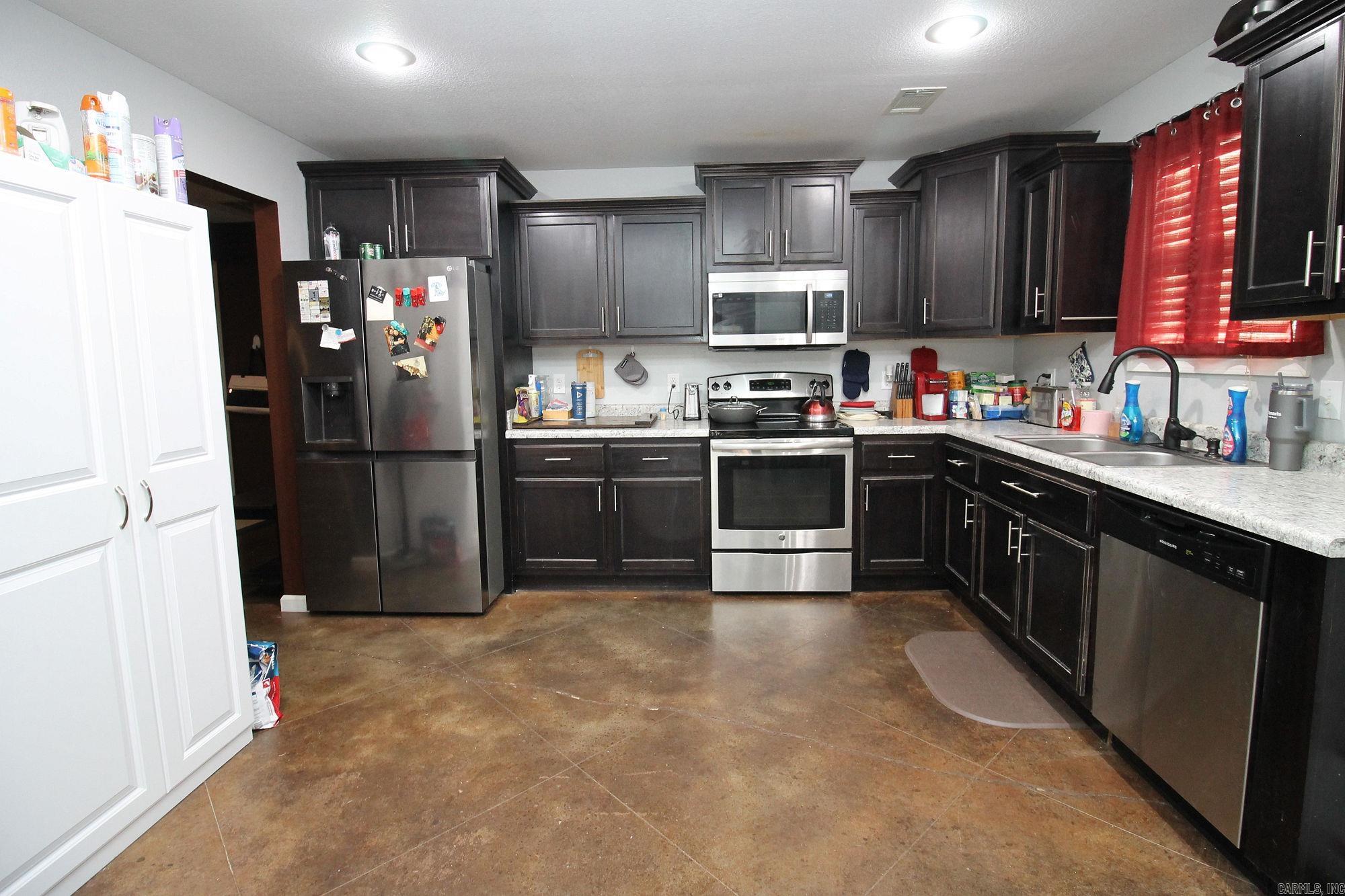 FAIRVIEW PARKS - Residential