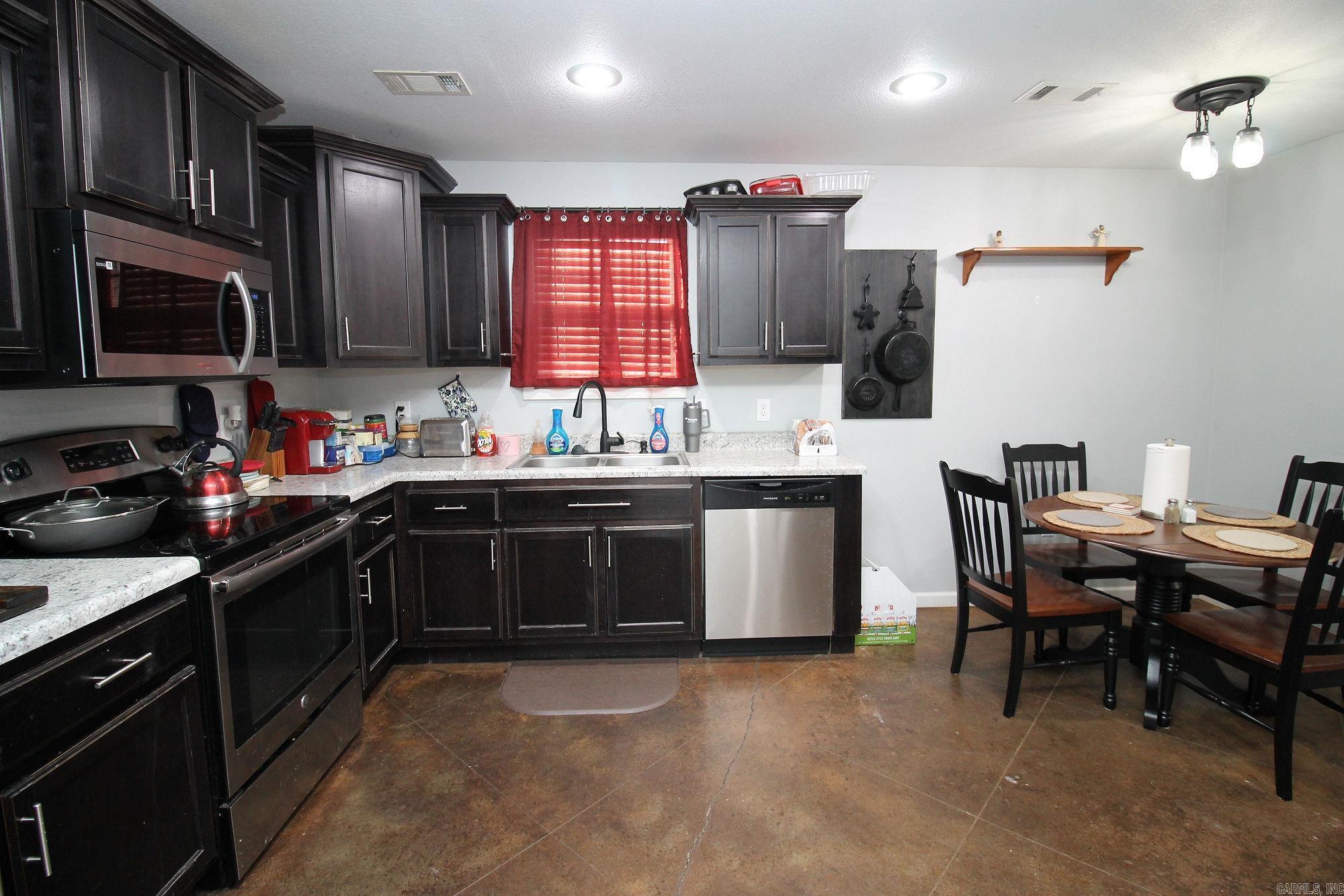 FAIRVIEW PARKS - Residential