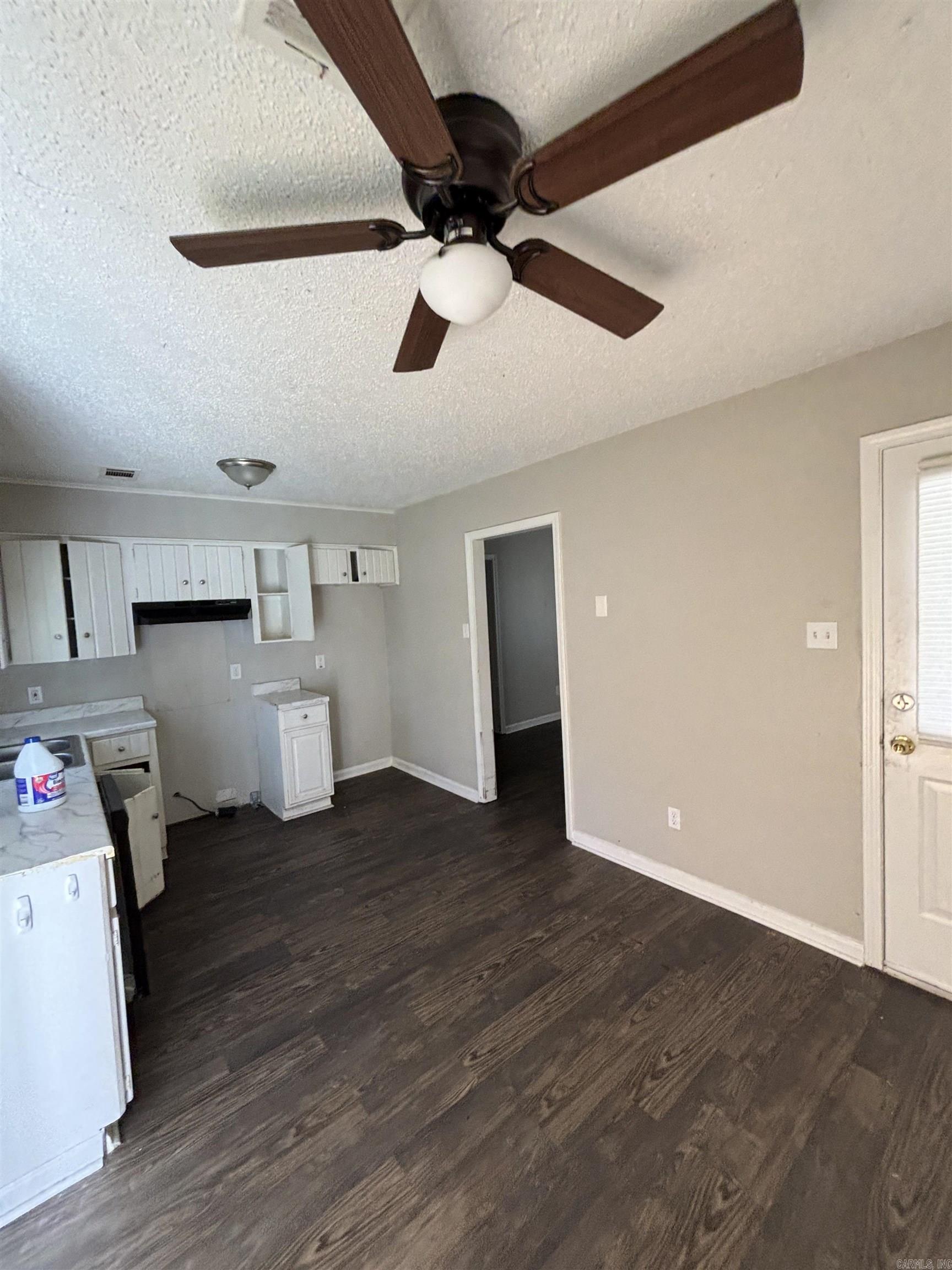 CLOVER RIDGE - Residential