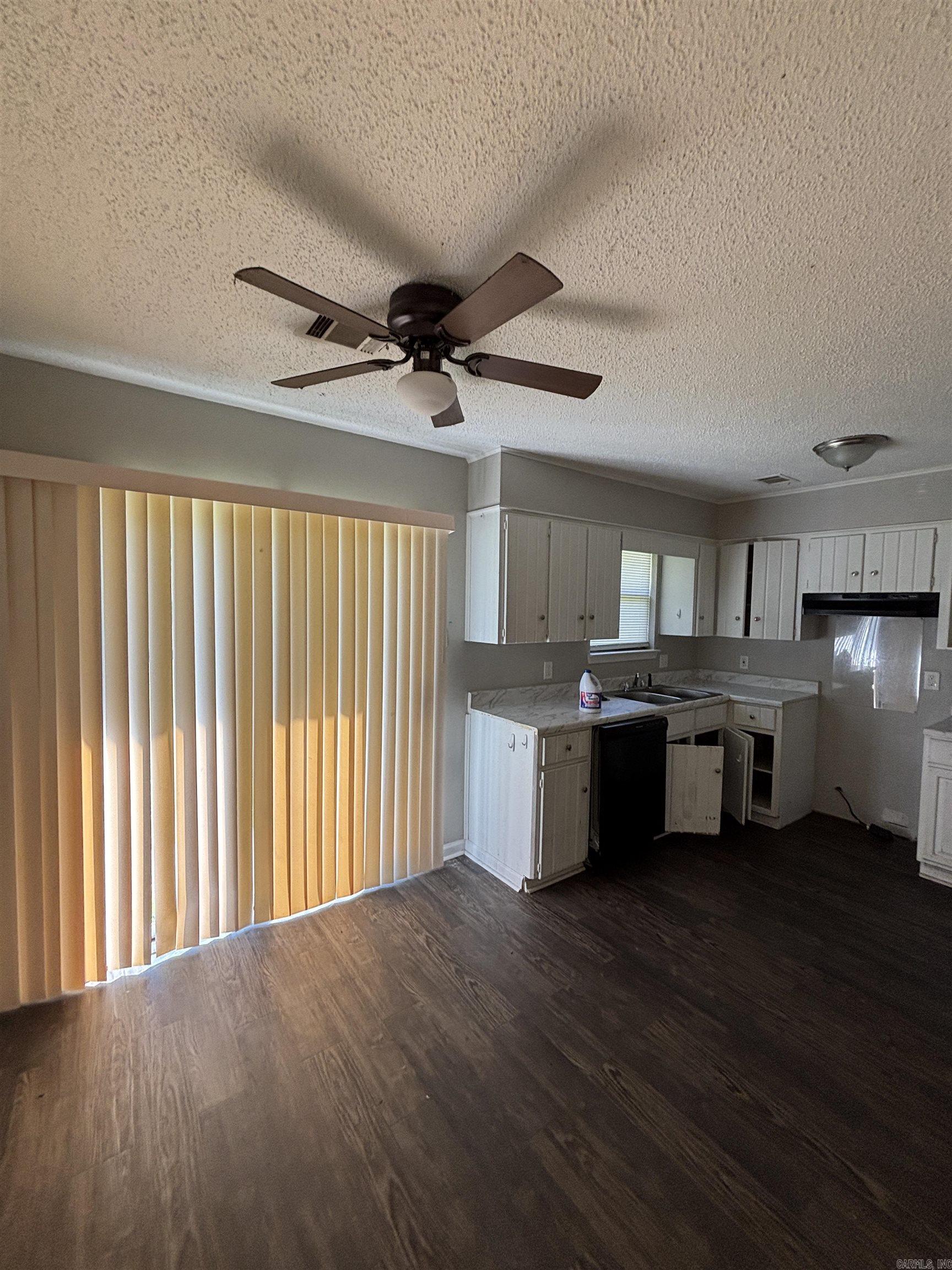 CLOVER RIDGE - Residential