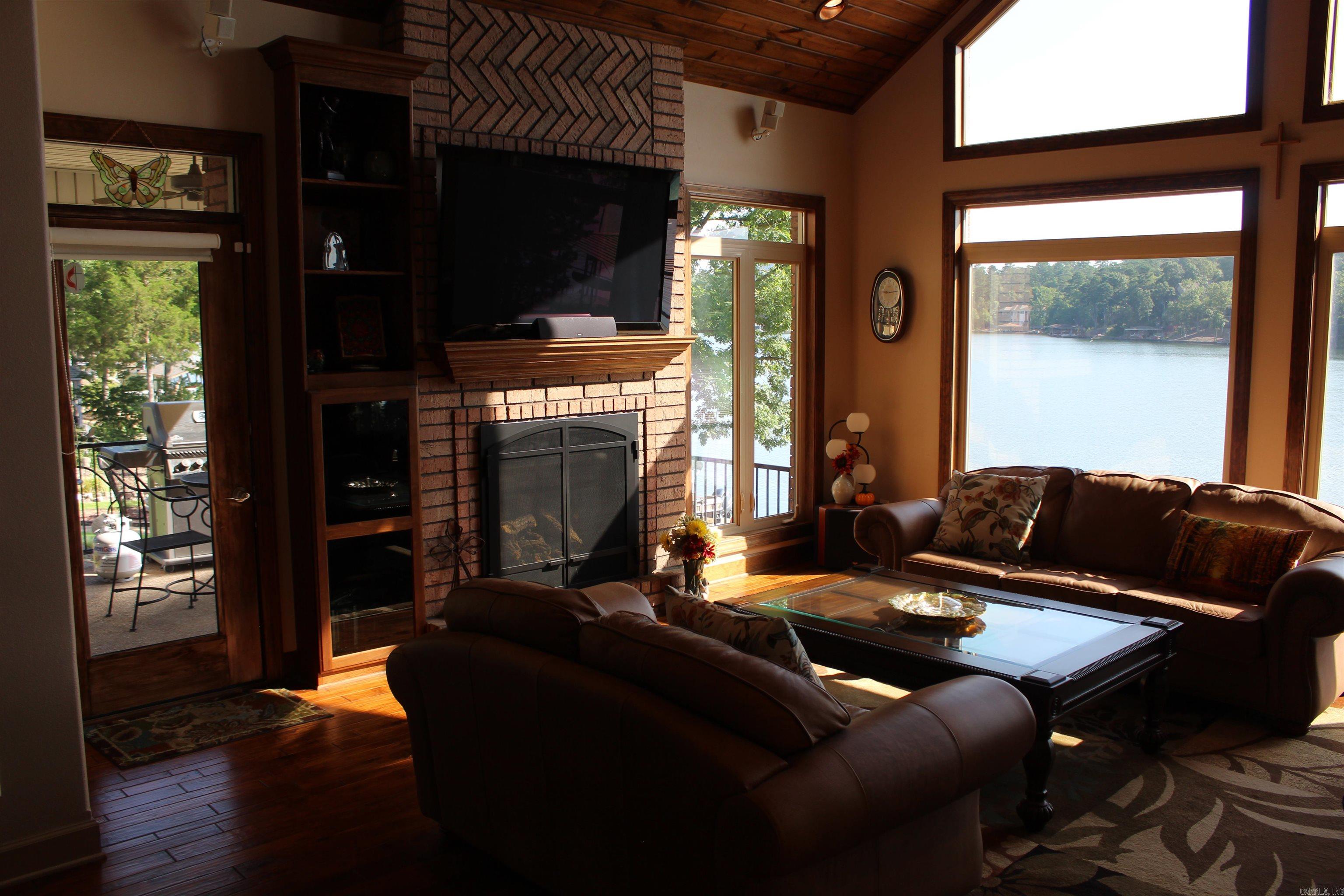 Sorpresa - Residential