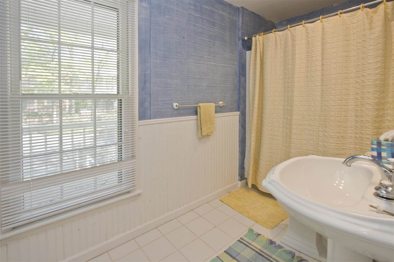 KINGSBRIDGE TWNHSE - Residential