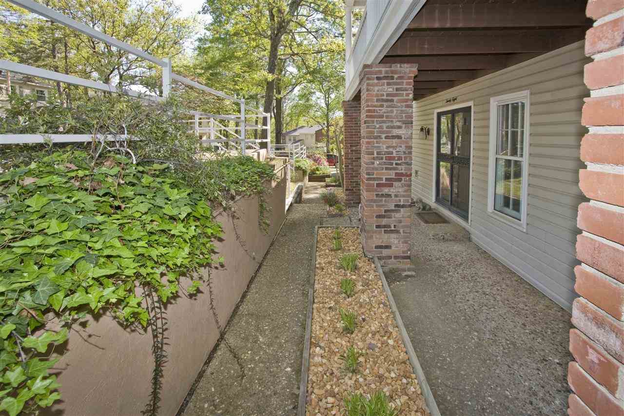 KINGSBRIDGE TWNHSE - Residential