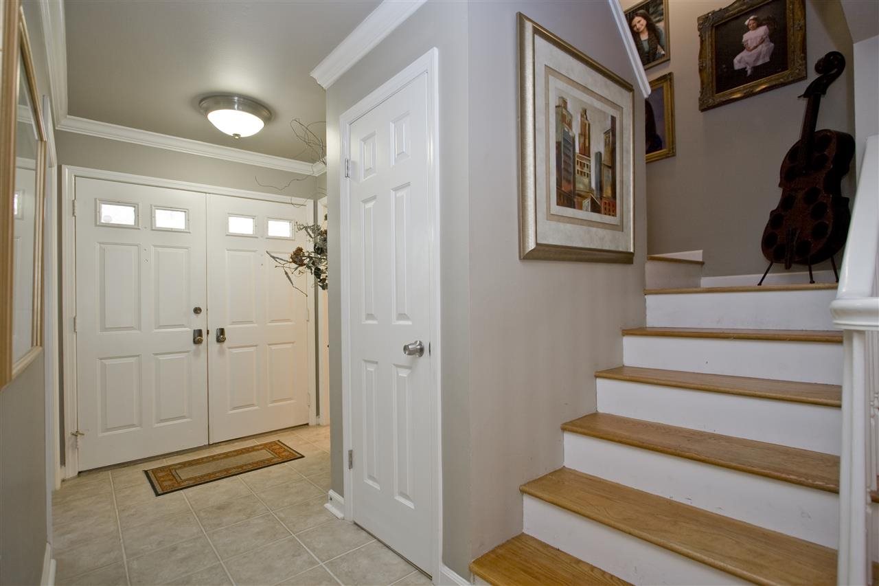 KINGSBRIDGE TWNHSE - Residential