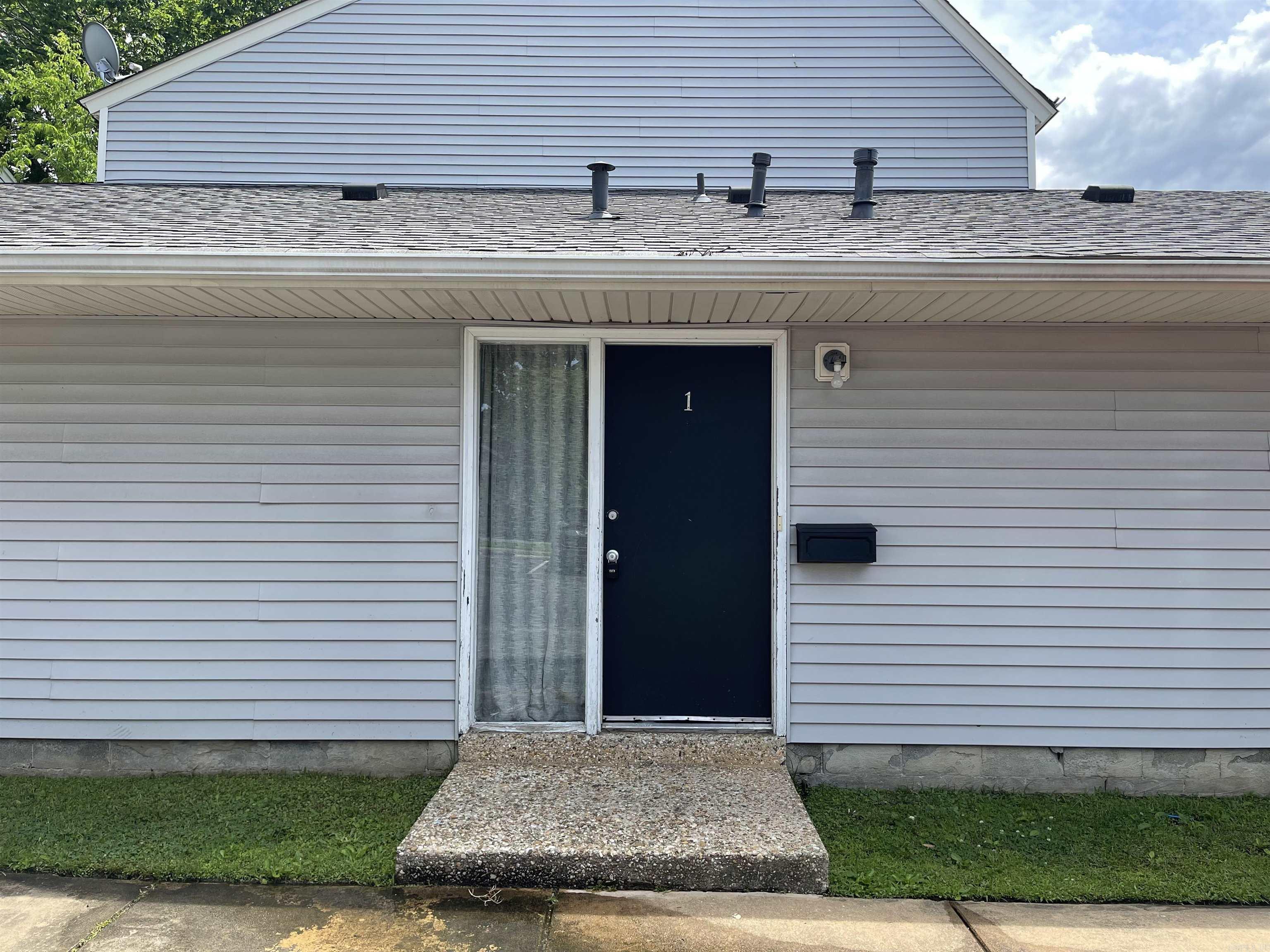 Hill Crest - Residential Lease