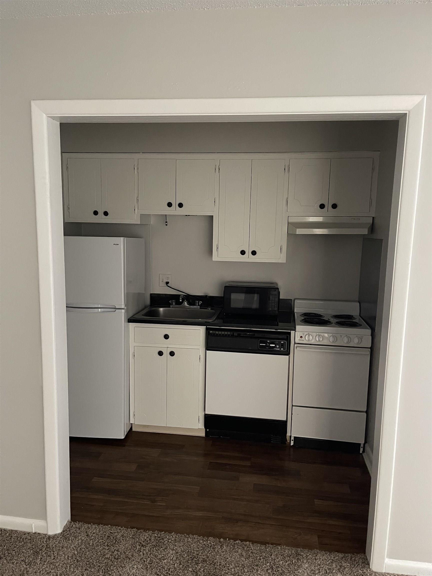 Hill Crest - Residential Lease